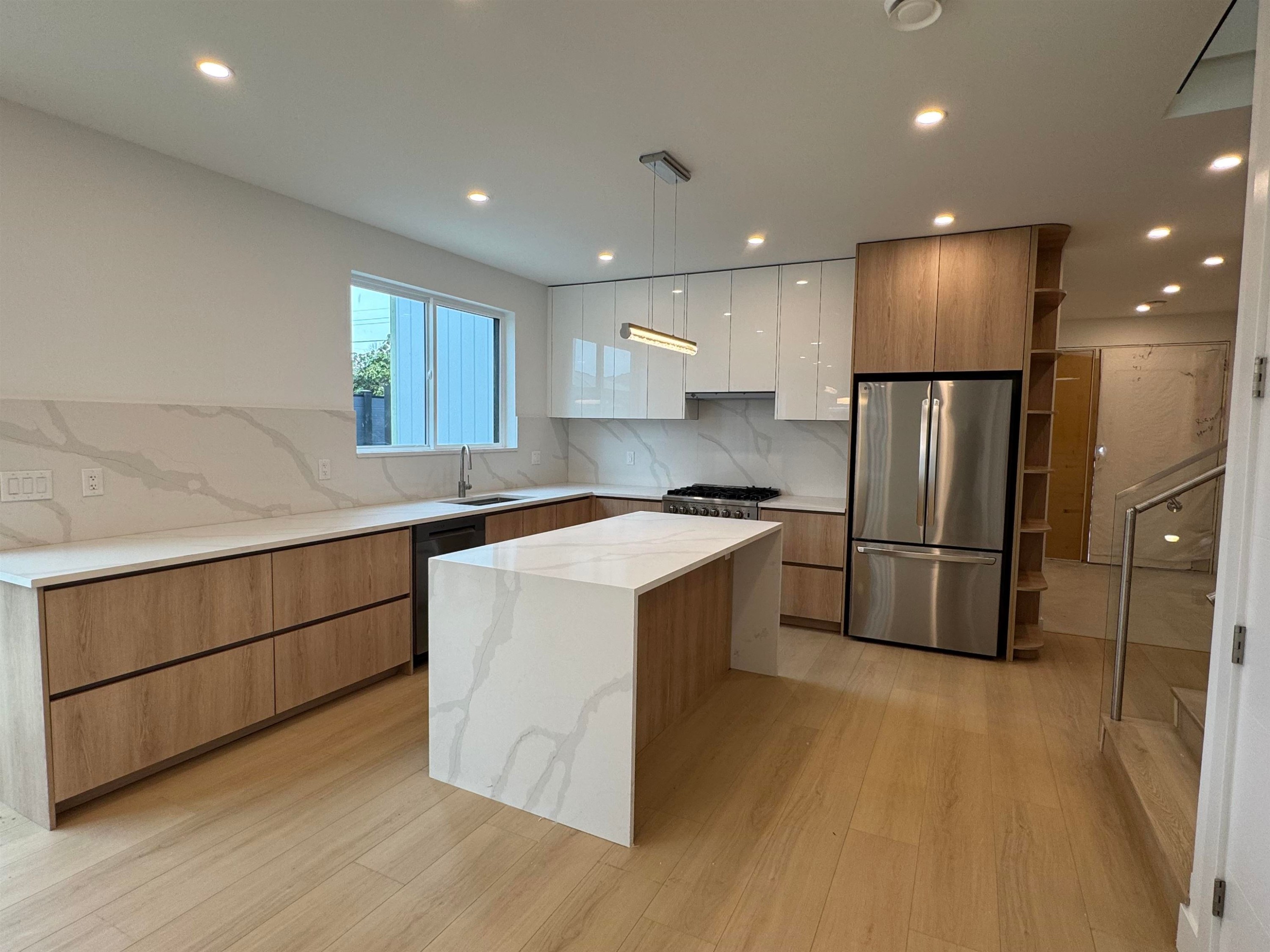 967 52A Street, Delta, BC