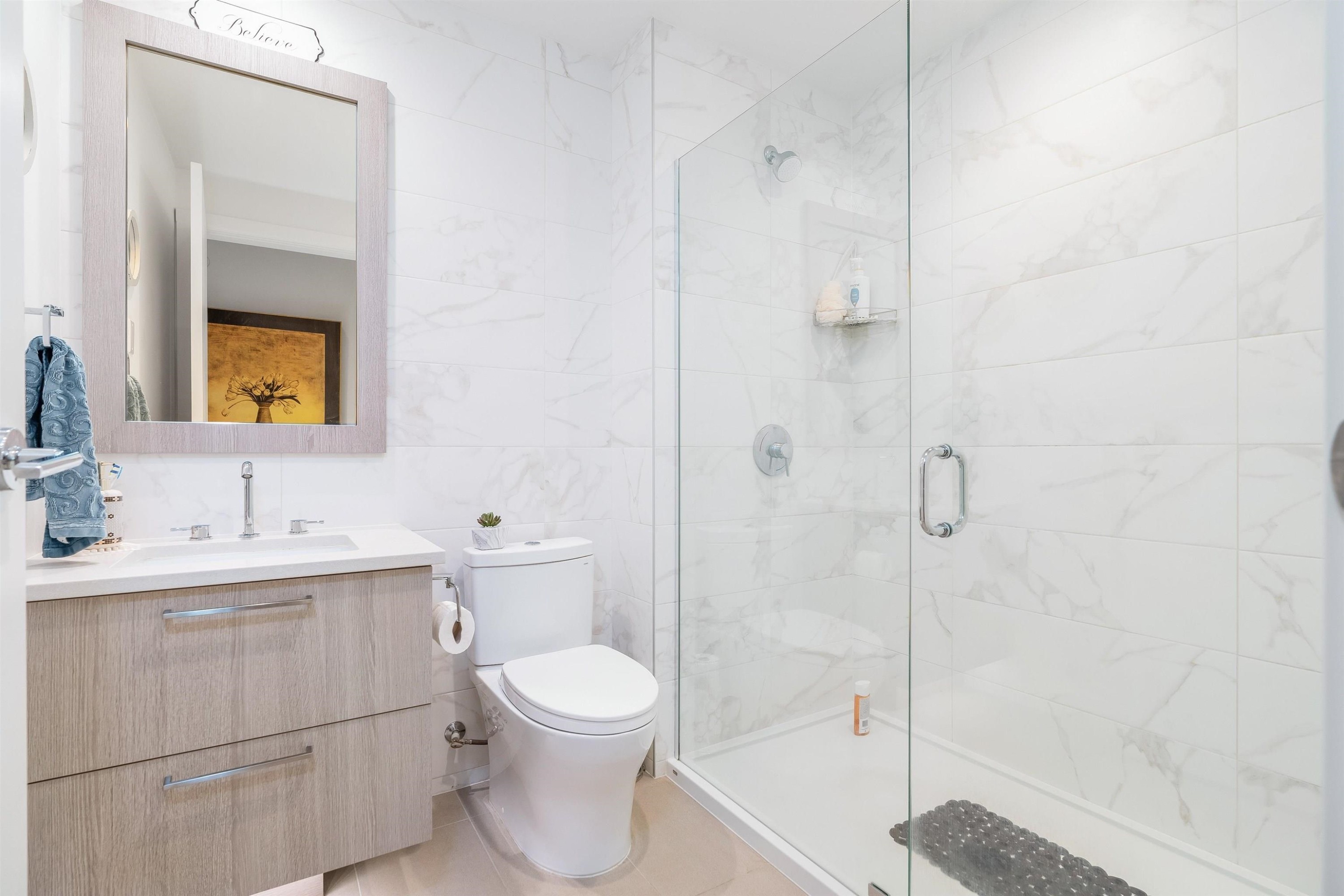 201-707 3Rd Street E, North Vancouver, BC