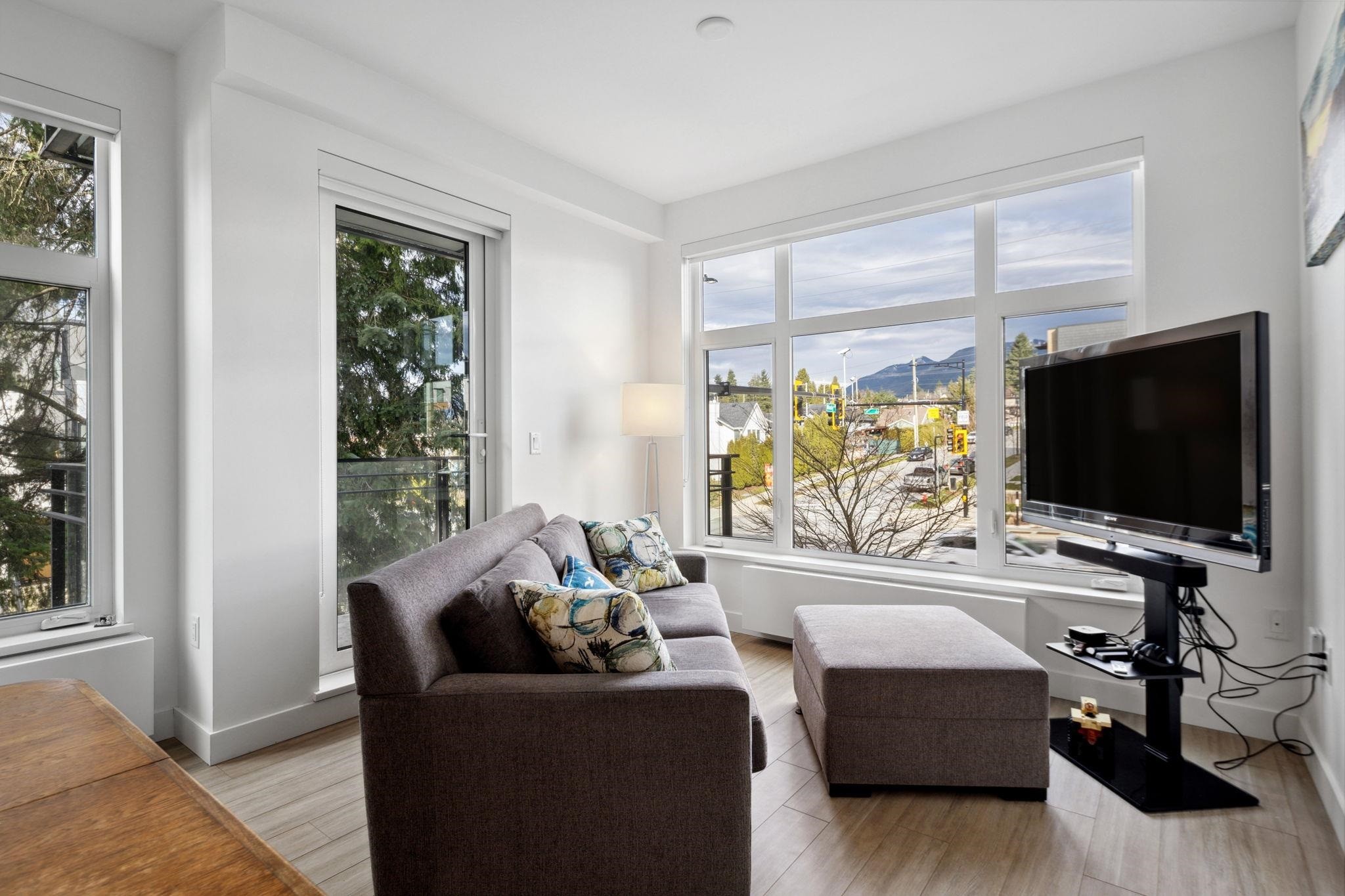 201-707 3Rd Street E, North Vancouver, BC