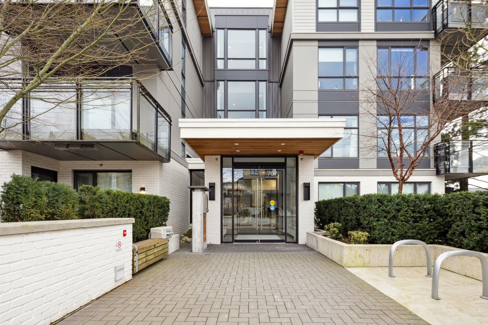 201-707 3Rd Street E, North Vancouver, BC