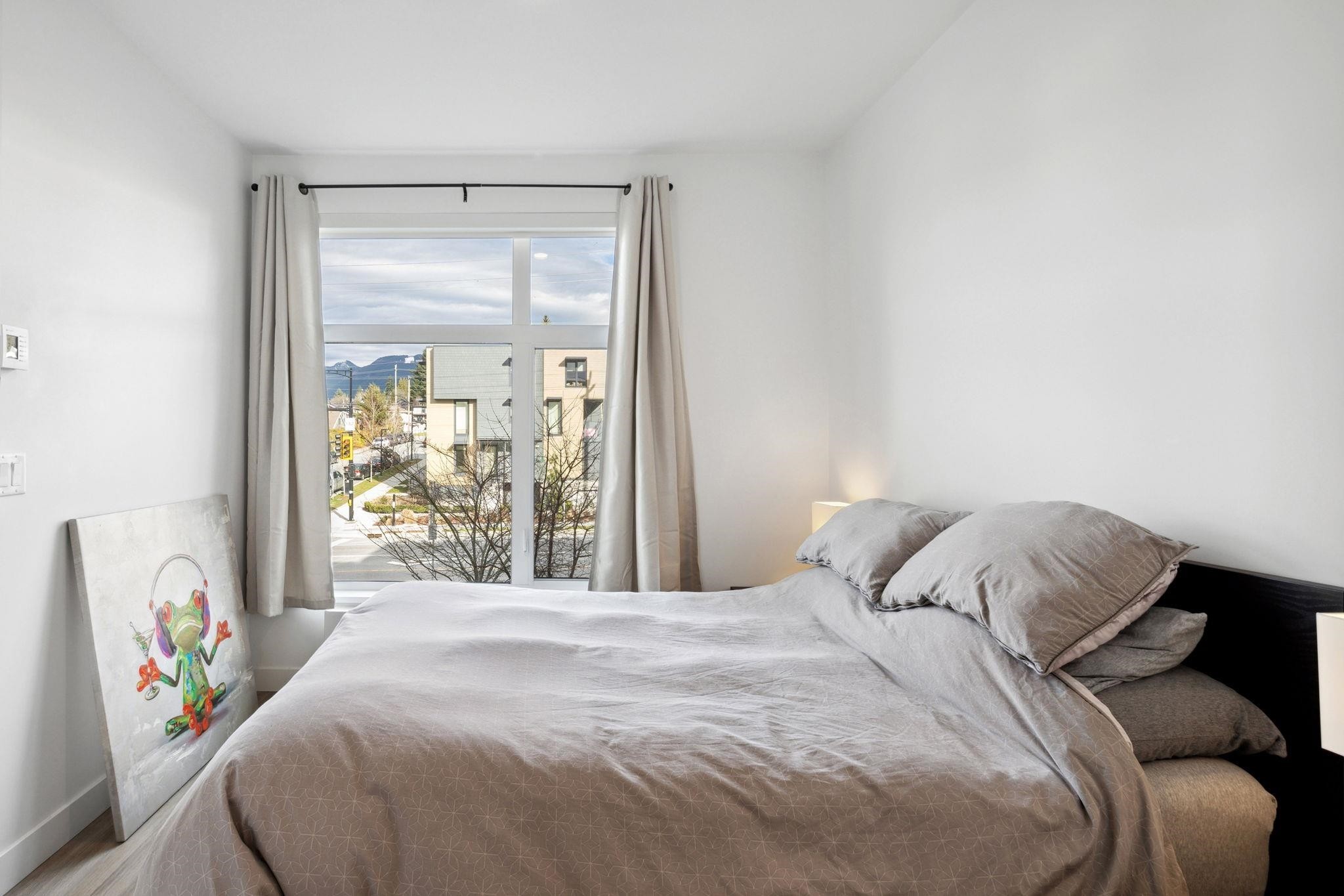 201-707 3Rd Street E, North Vancouver, BC