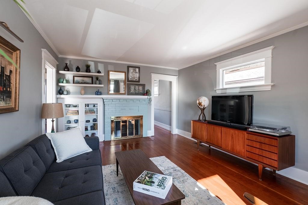 2867 Georgia Street E, Vancouver, BC