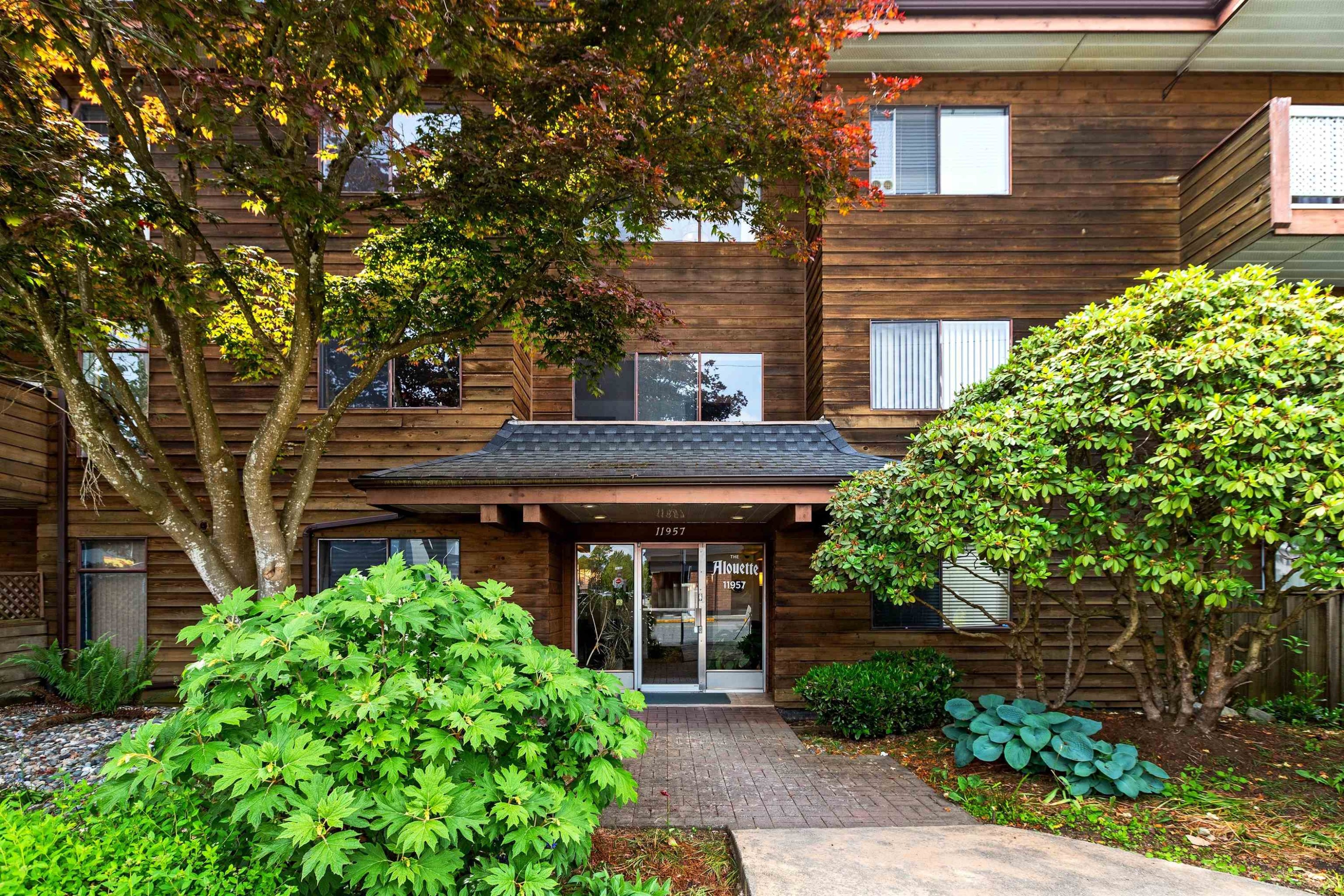 208-11957 223 Street, Maple Ridge, BC