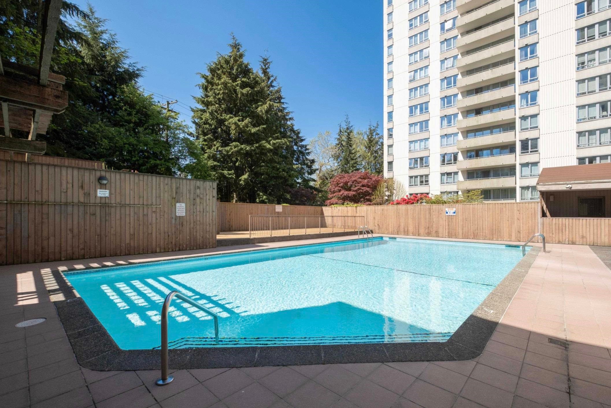 1404-4160 Sardis Street, Burnaby, BC