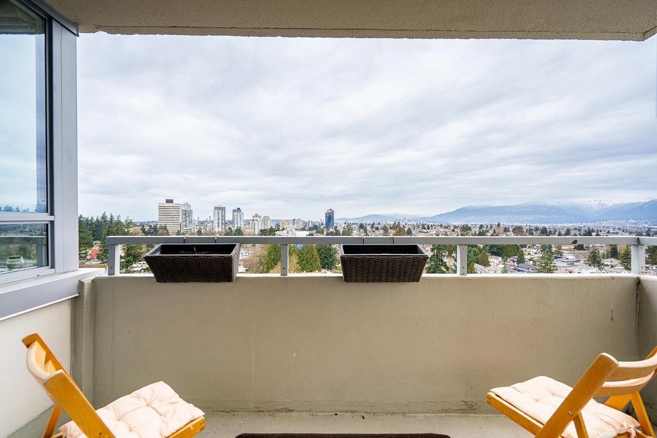 1404-4160 Sardis Street, Burnaby, BC