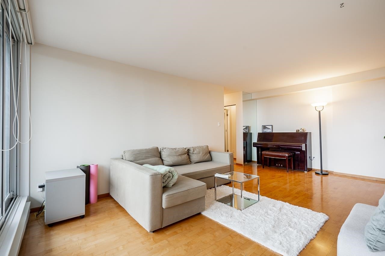 1404-4160 Sardis Street, Burnaby, BC