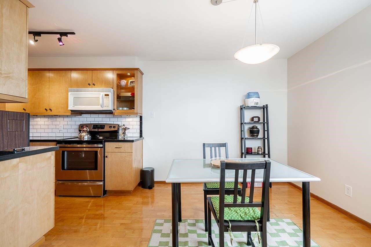 1404-4160 Sardis Street, Burnaby, BC