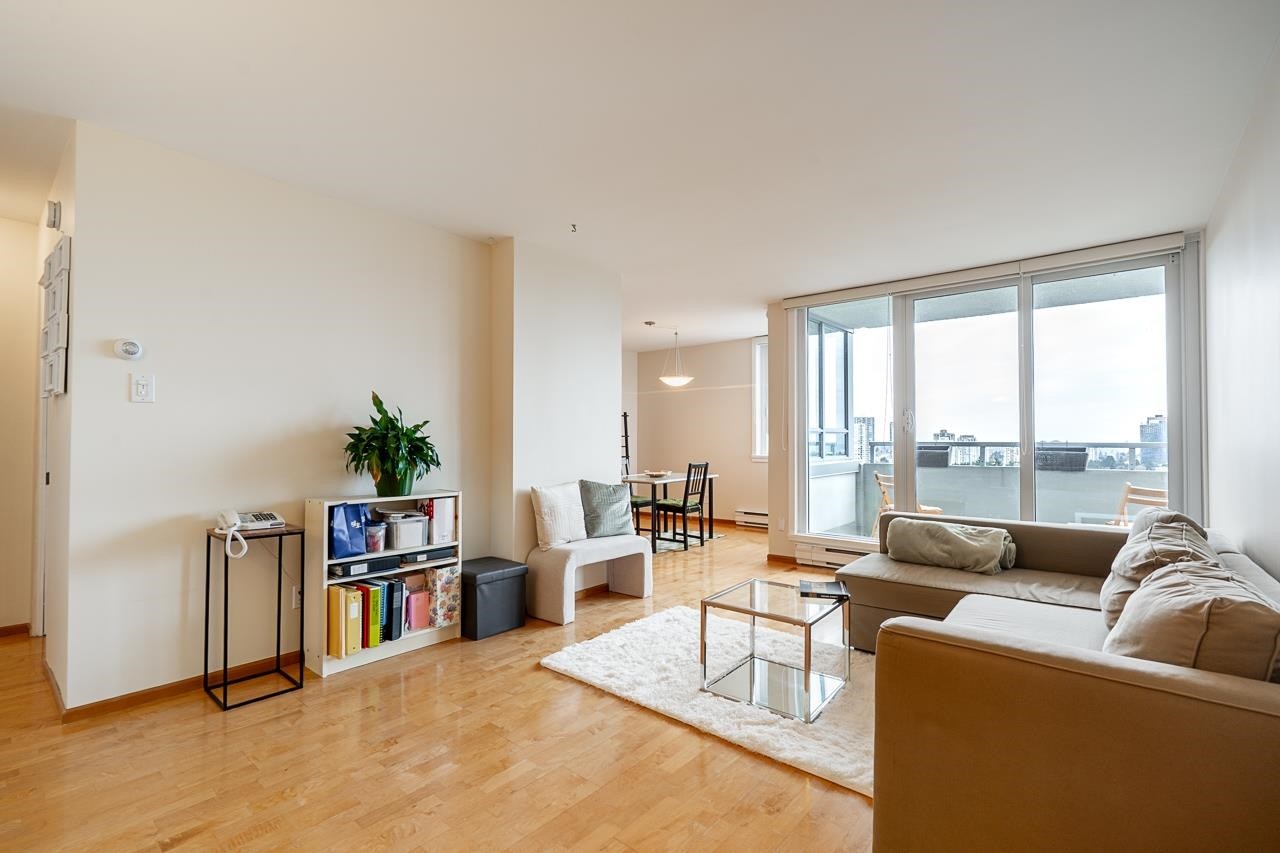 1404-4160 Sardis Street, Burnaby, BC