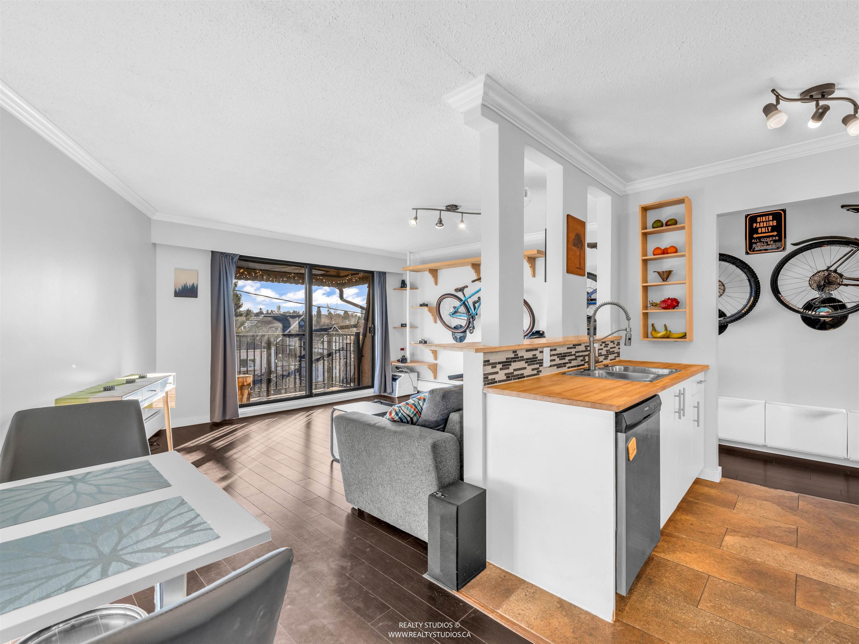 306-2222 Cambridge Street, Vancouver, BC