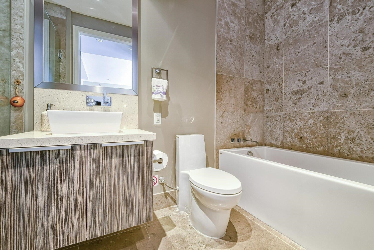 310-1616 Columbia Street, Vancouver, BC