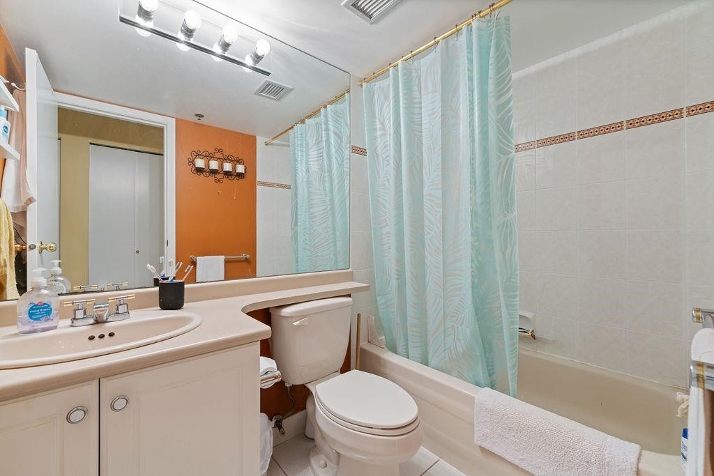 404-238 Alvin Narod Mews, Vancouver, BC