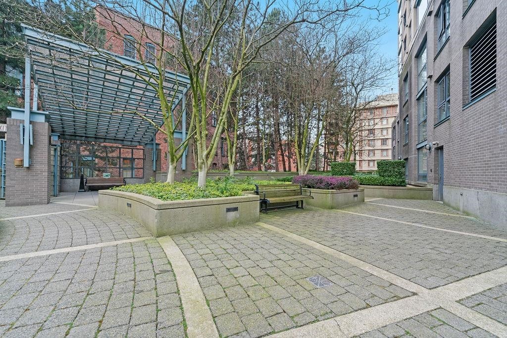 404-238 Alvin Narod Mews, Vancouver, BC