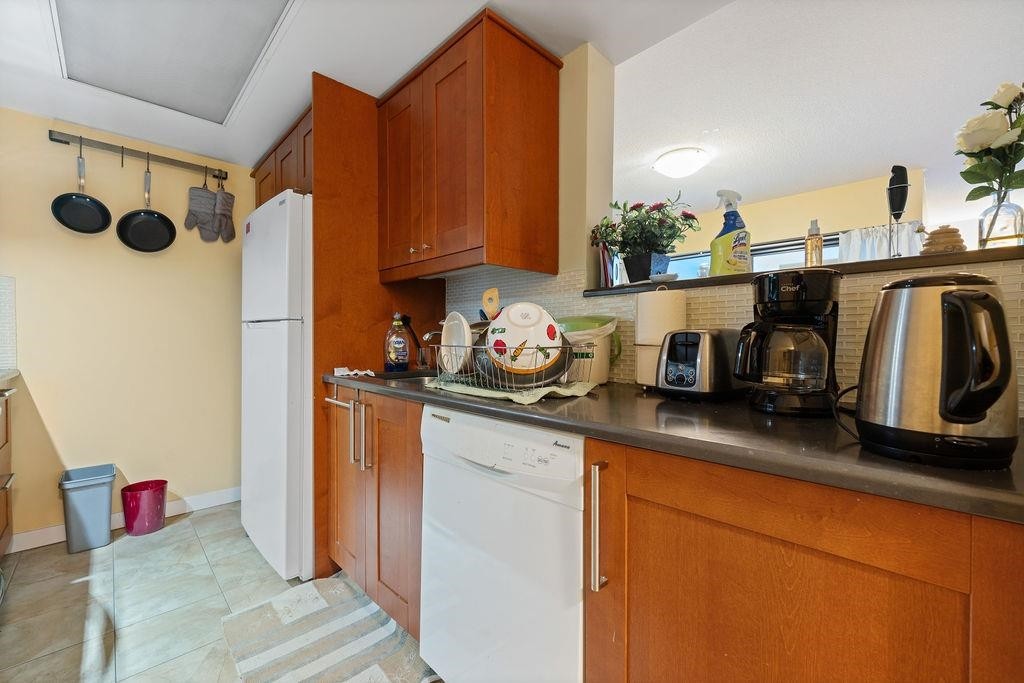 404-238 Alvin Narod Mews, Vancouver, BC