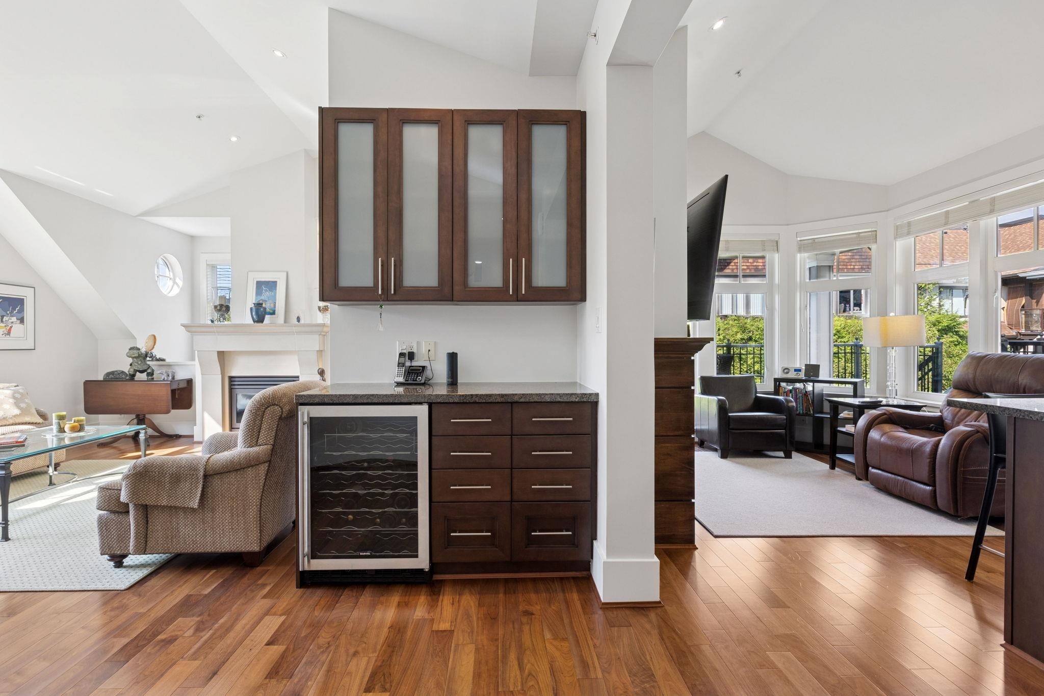 2133 Gordon Avenue, West Vancouver, BC