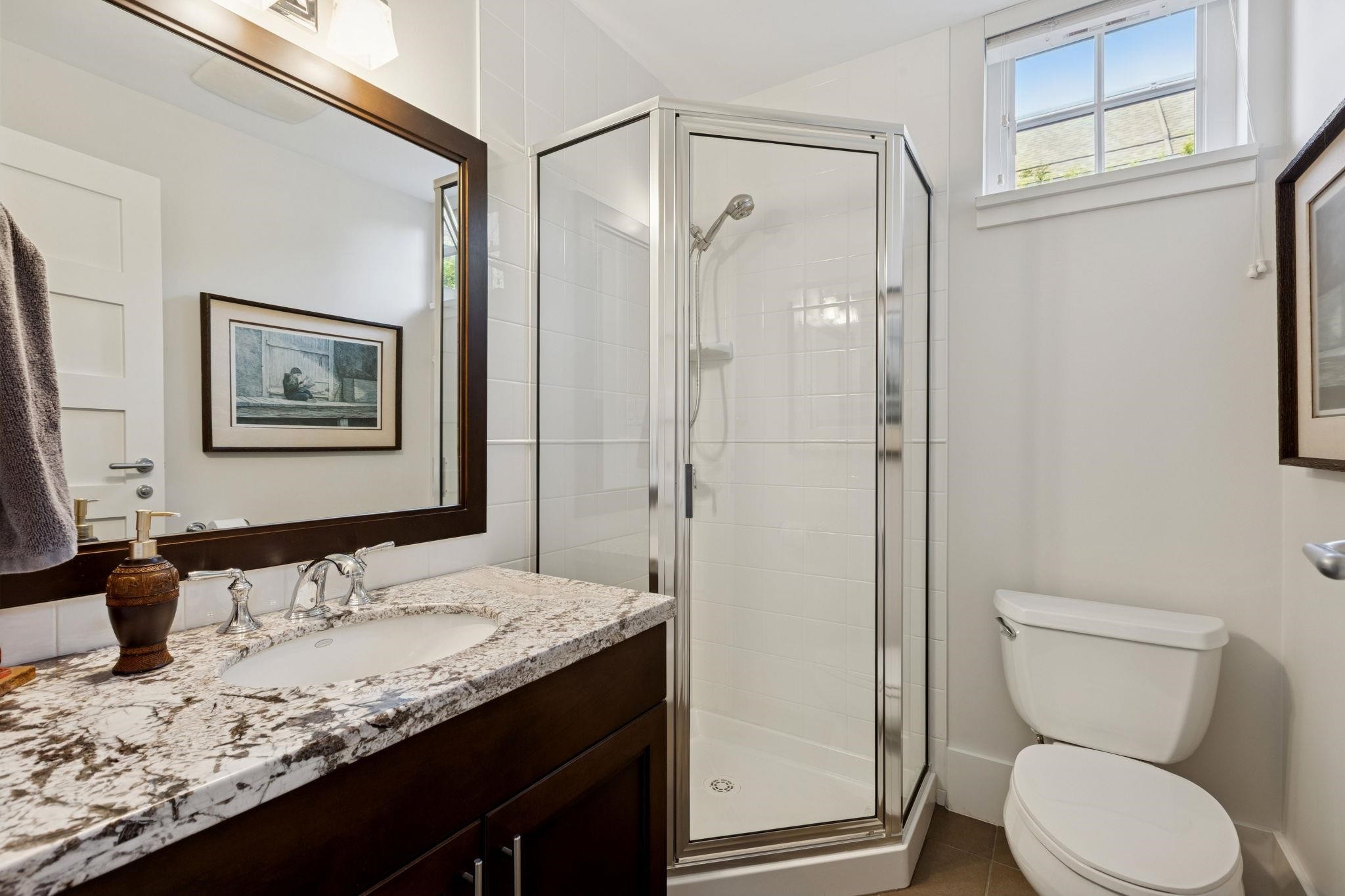 2133 Gordon Avenue, West Vancouver, BC