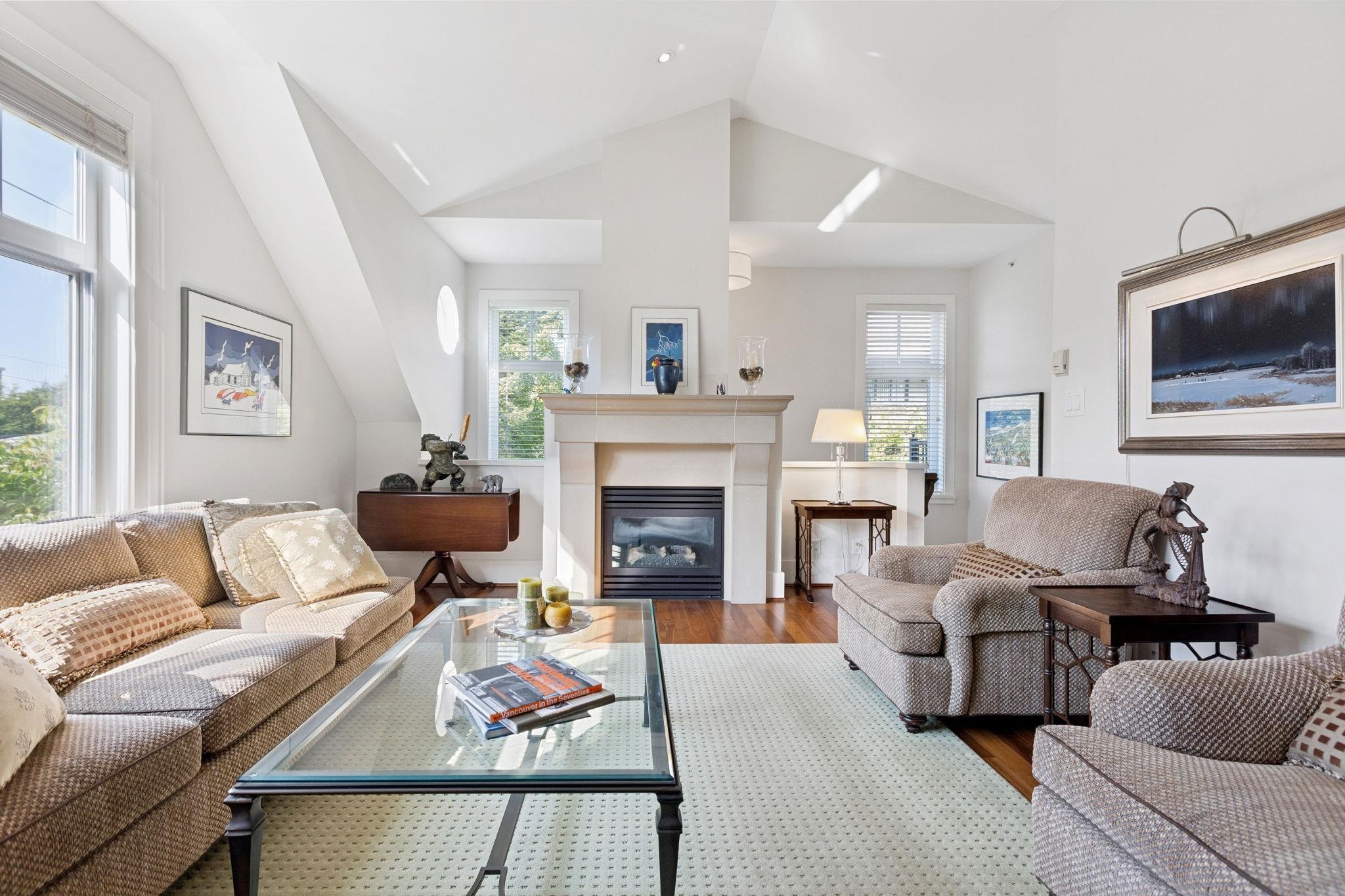 2133 Gordon Avenue, West Vancouver, BC