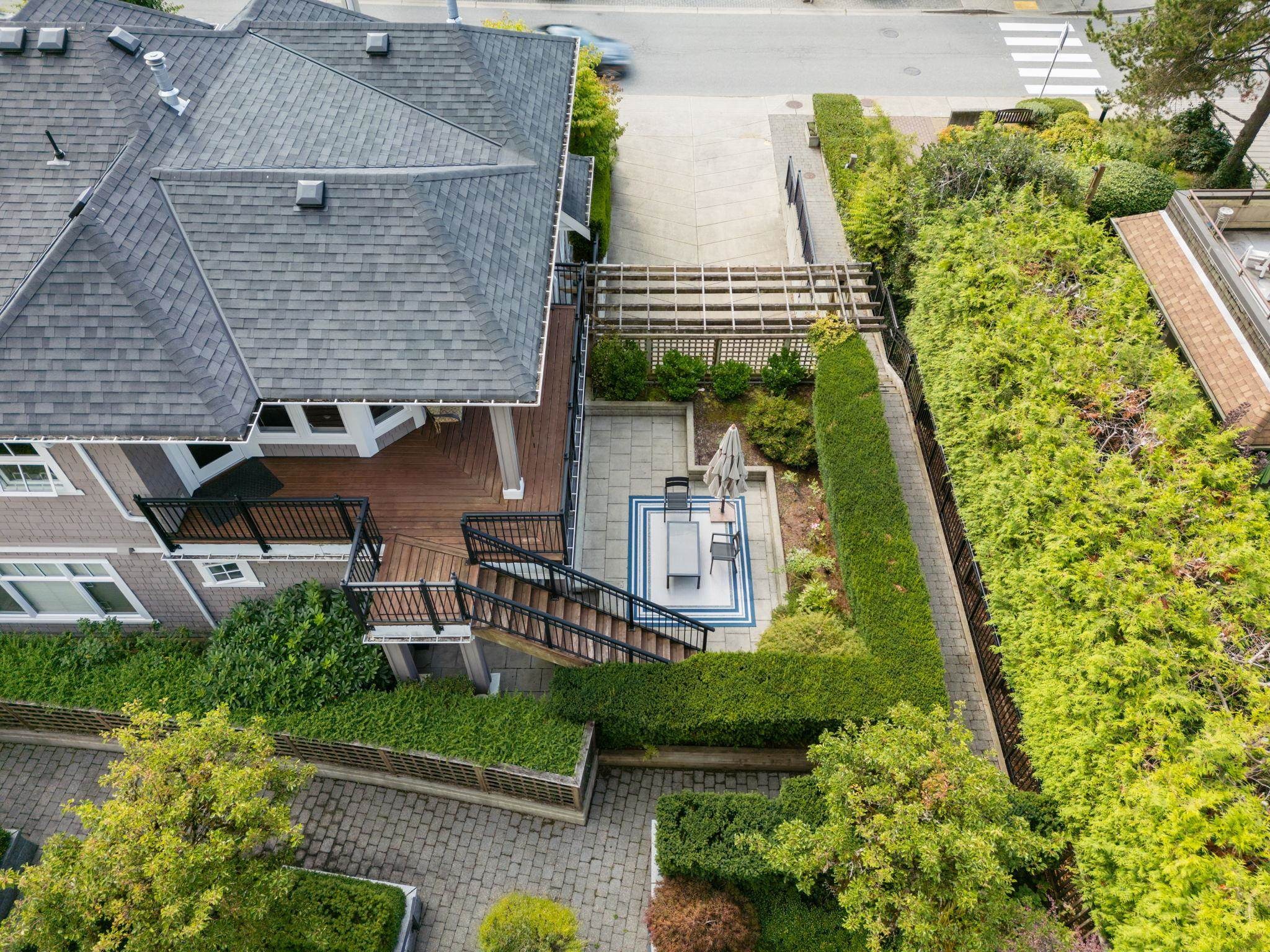 2133 Gordon Avenue, West Vancouver, BC