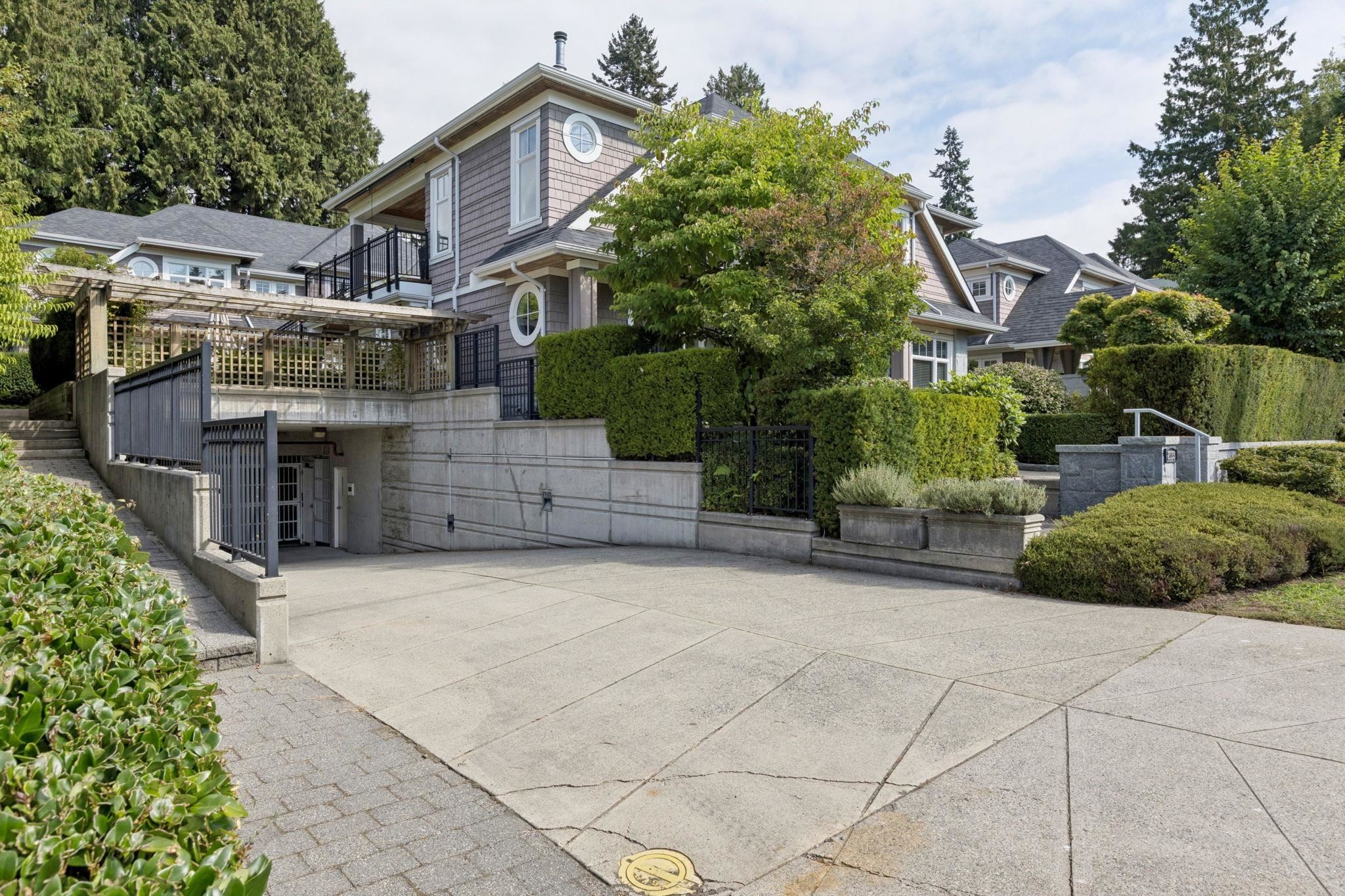 2133 Gordon Avenue, West Vancouver, BC