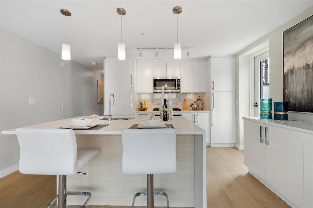 2512 Fraser Street, Vancouver, BC