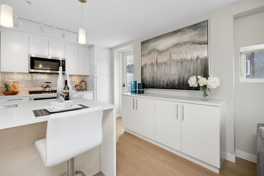 2512 Fraser Street, Vancouver, BC