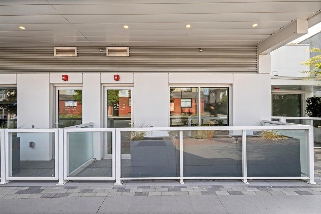 2512 Fraser Street, Vancouver, BC