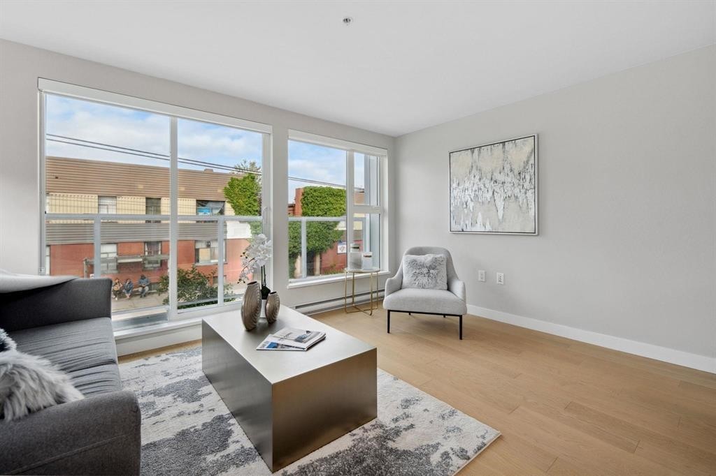 2512 Fraser Street, Vancouver, BC