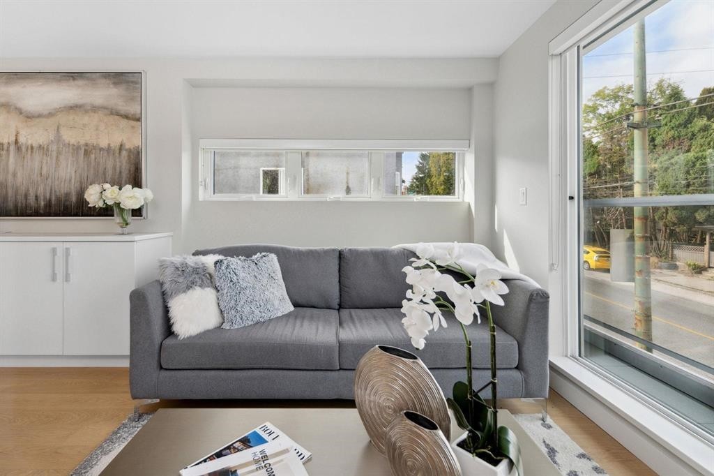 2512 Fraser Street, Vancouver, BC