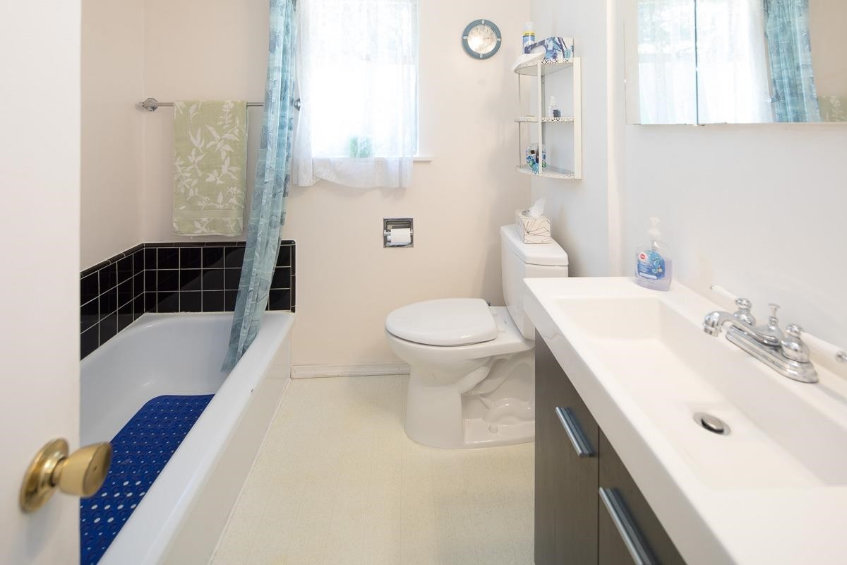 7985 Rosewood Street, Burnaby, BC