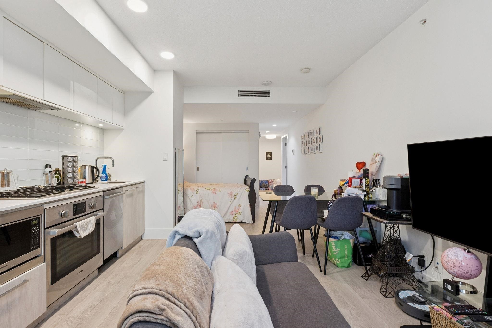 707-680 Seylynn Crescent, North Vancouver, BC