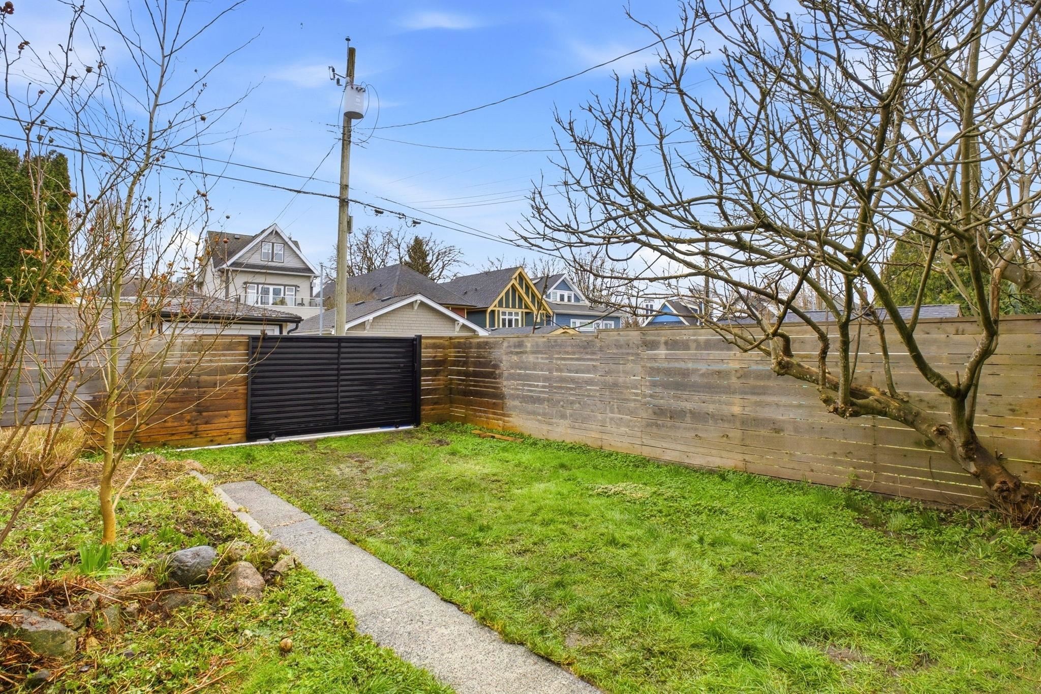 1944 Charles Street, Vancouver, BC