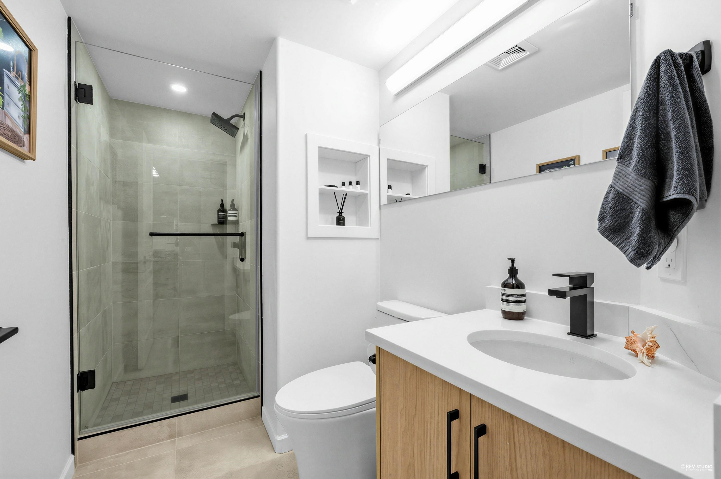 107-189 16Th Avenue E, Vancouver, BC