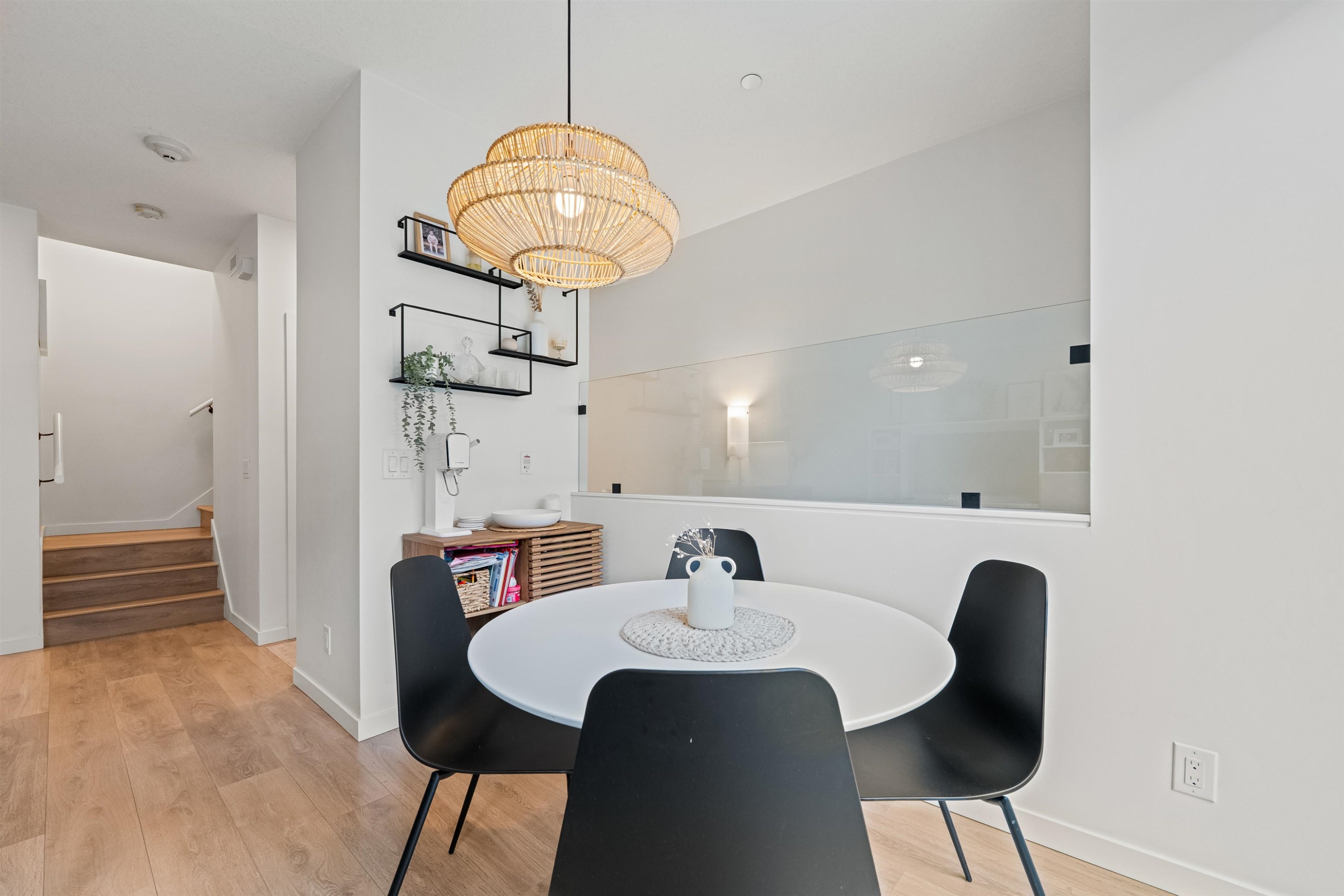 7-533 3Rd Street E, North Vancouver, BC