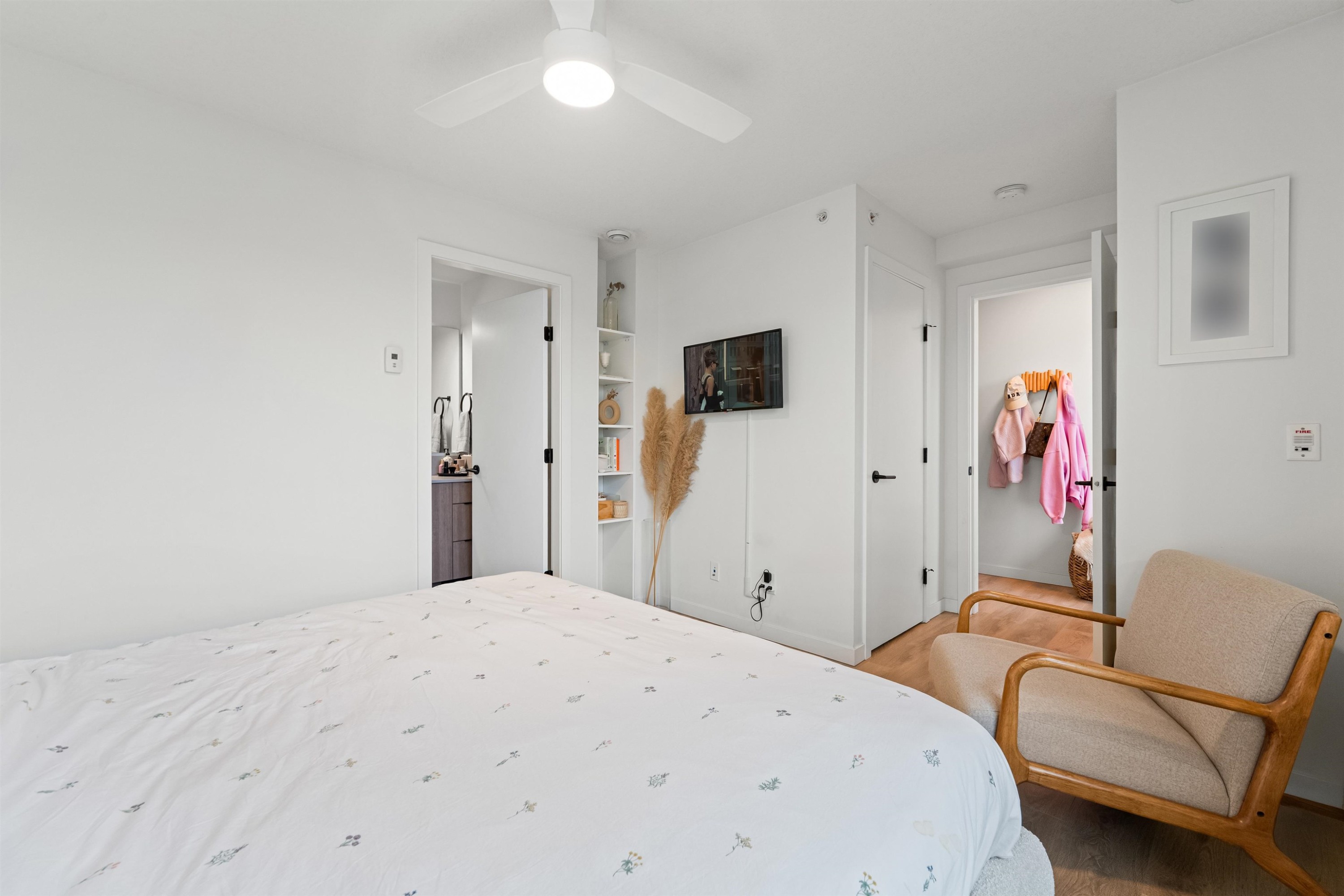 7-533 3Rd Street E, North Vancouver, BC