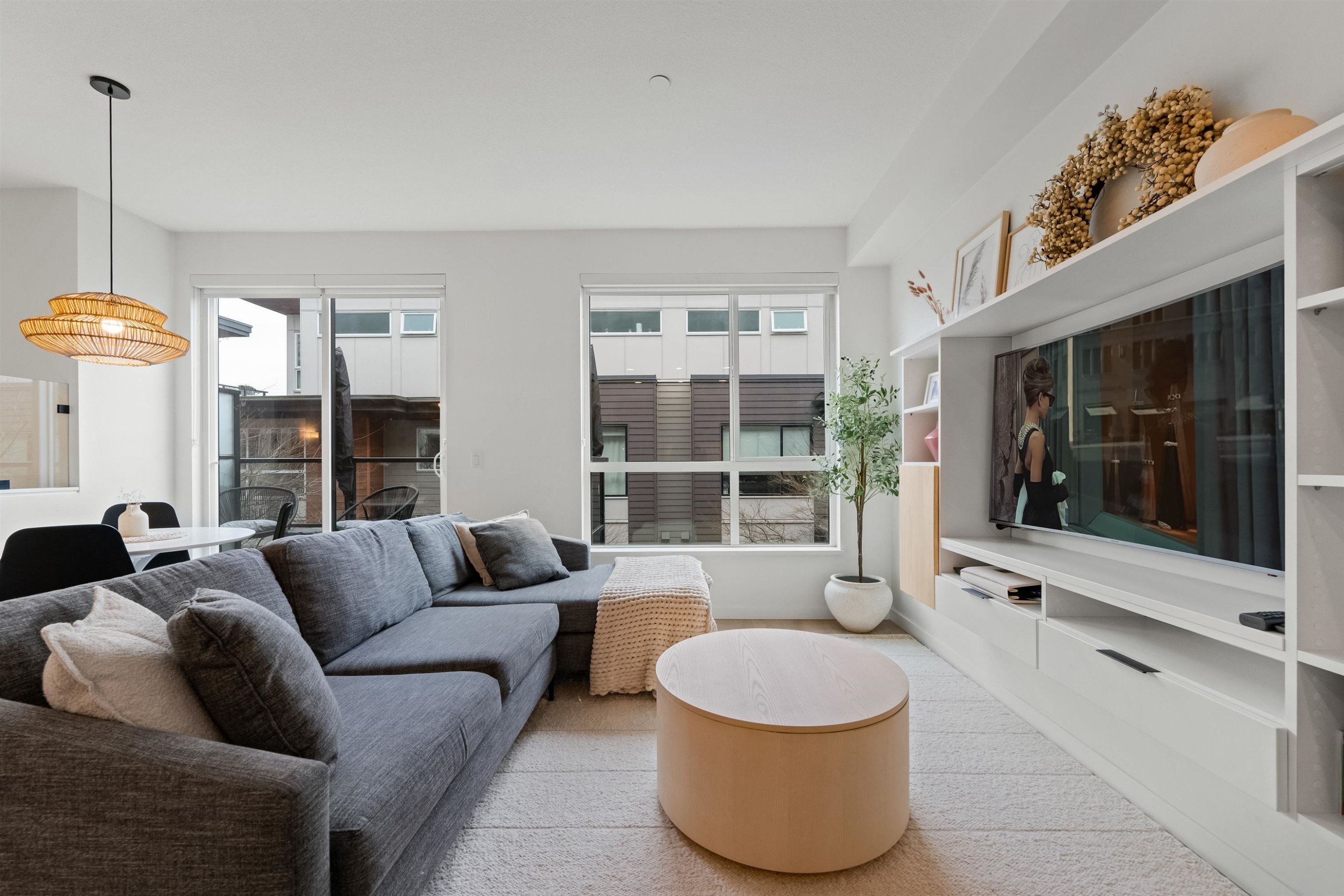 7-533 3Rd Street E, North Vancouver, BC