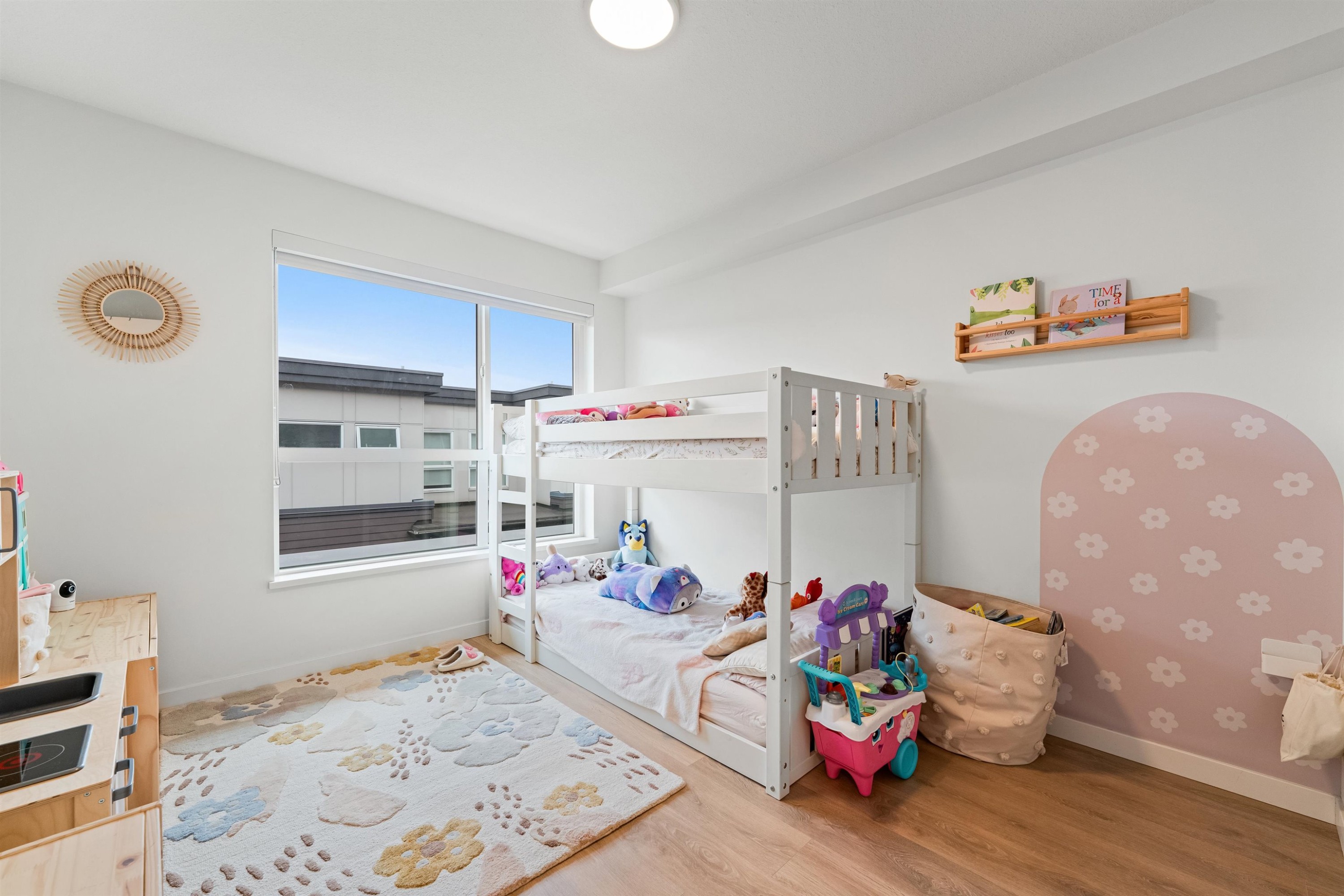 7-533 3Rd Street E, North Vancouver, BC