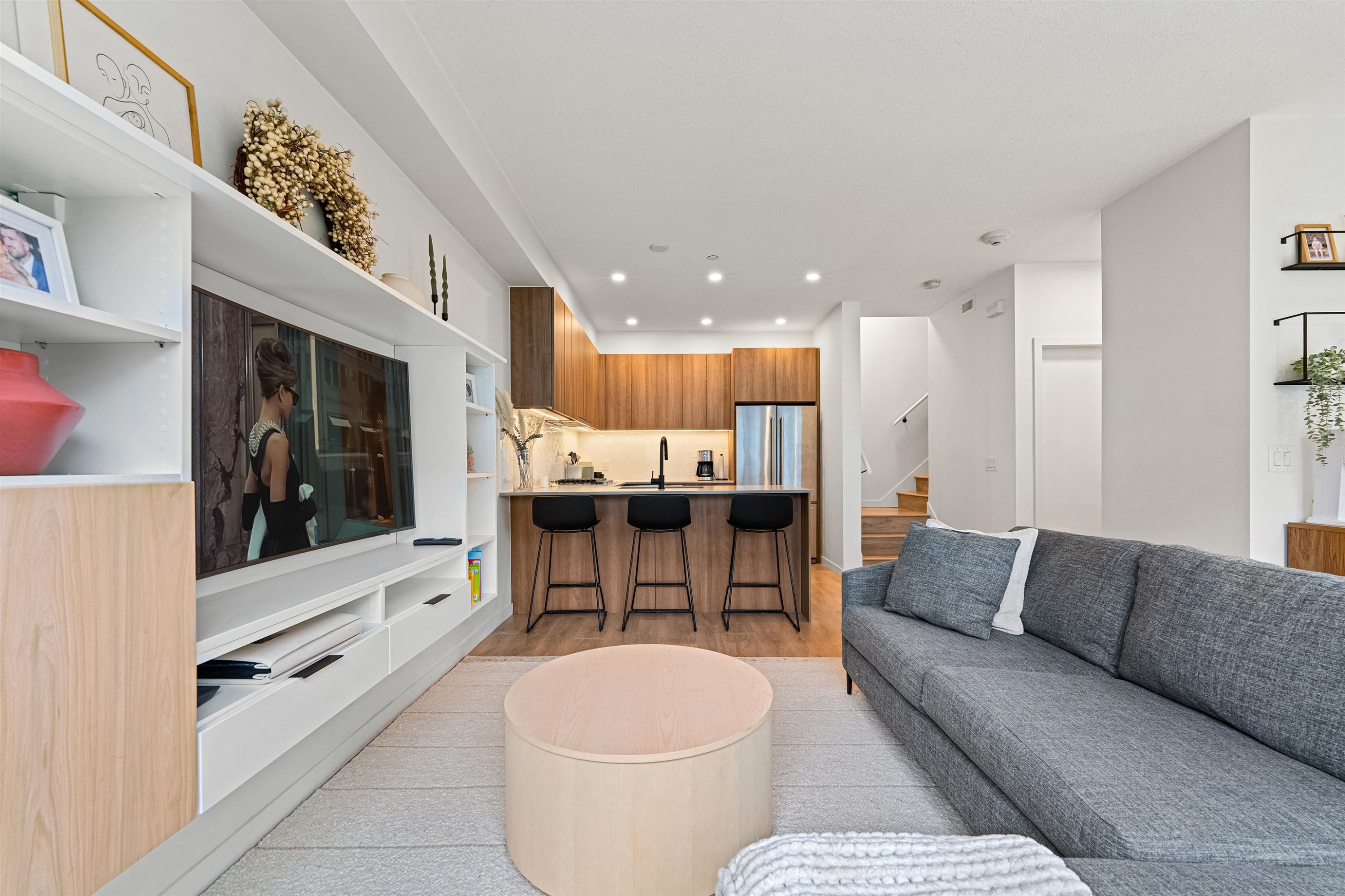 7-533 3Rd Street E, North Vancouver, BC