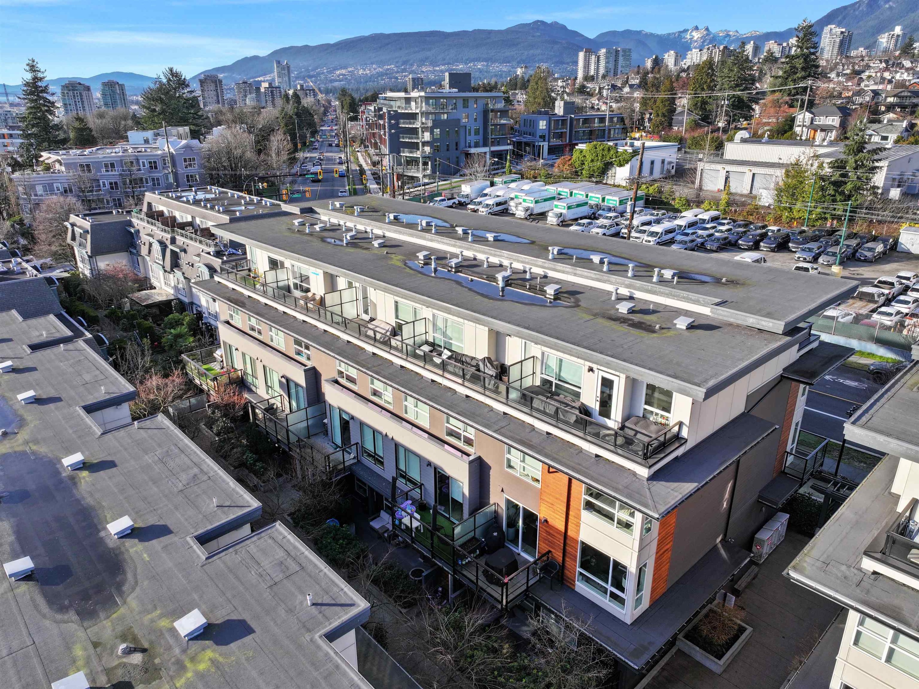 7-533 3Rd Street E, North Vancouver, BC