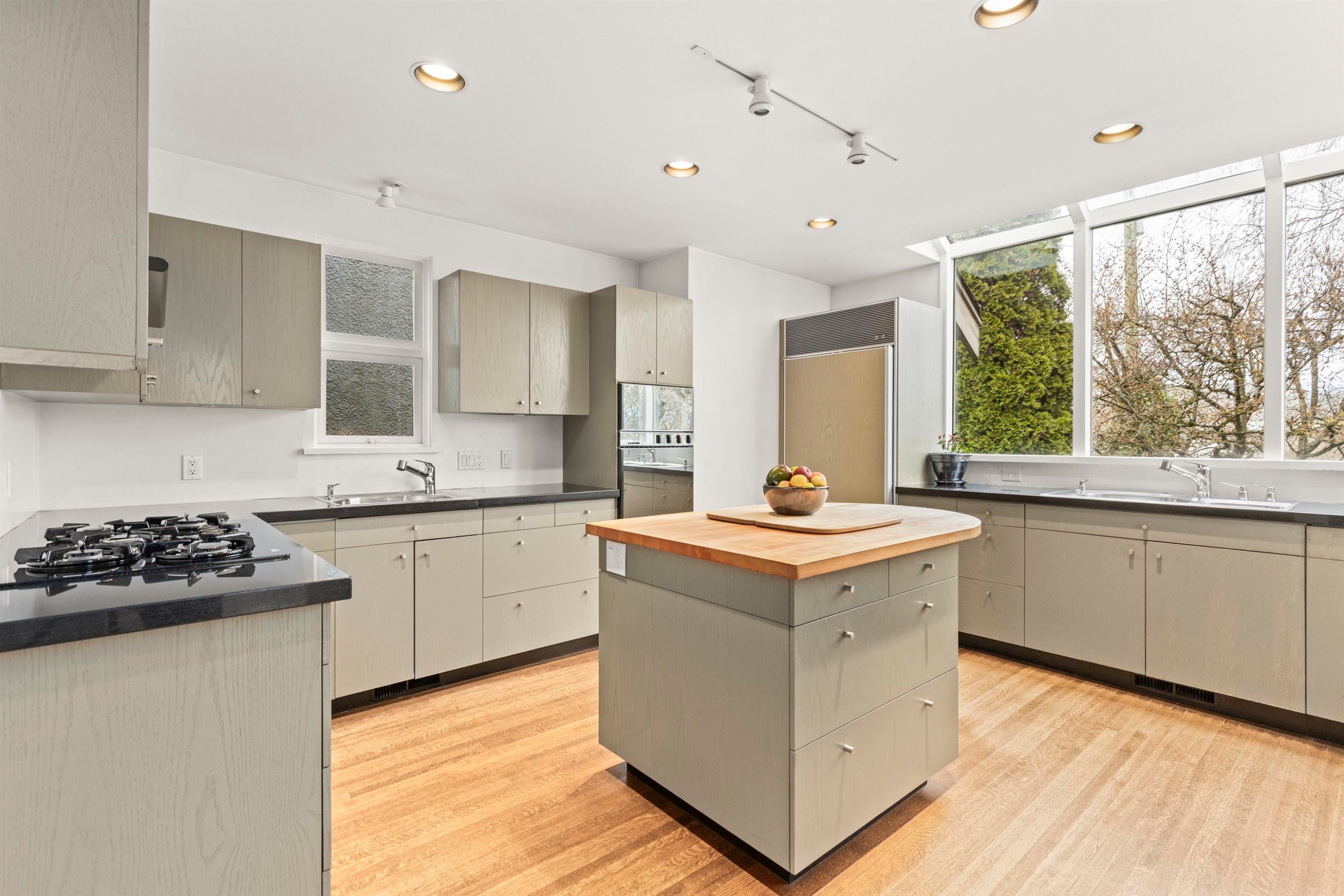 3545 King Edward Avenue W, Vancouver, BC