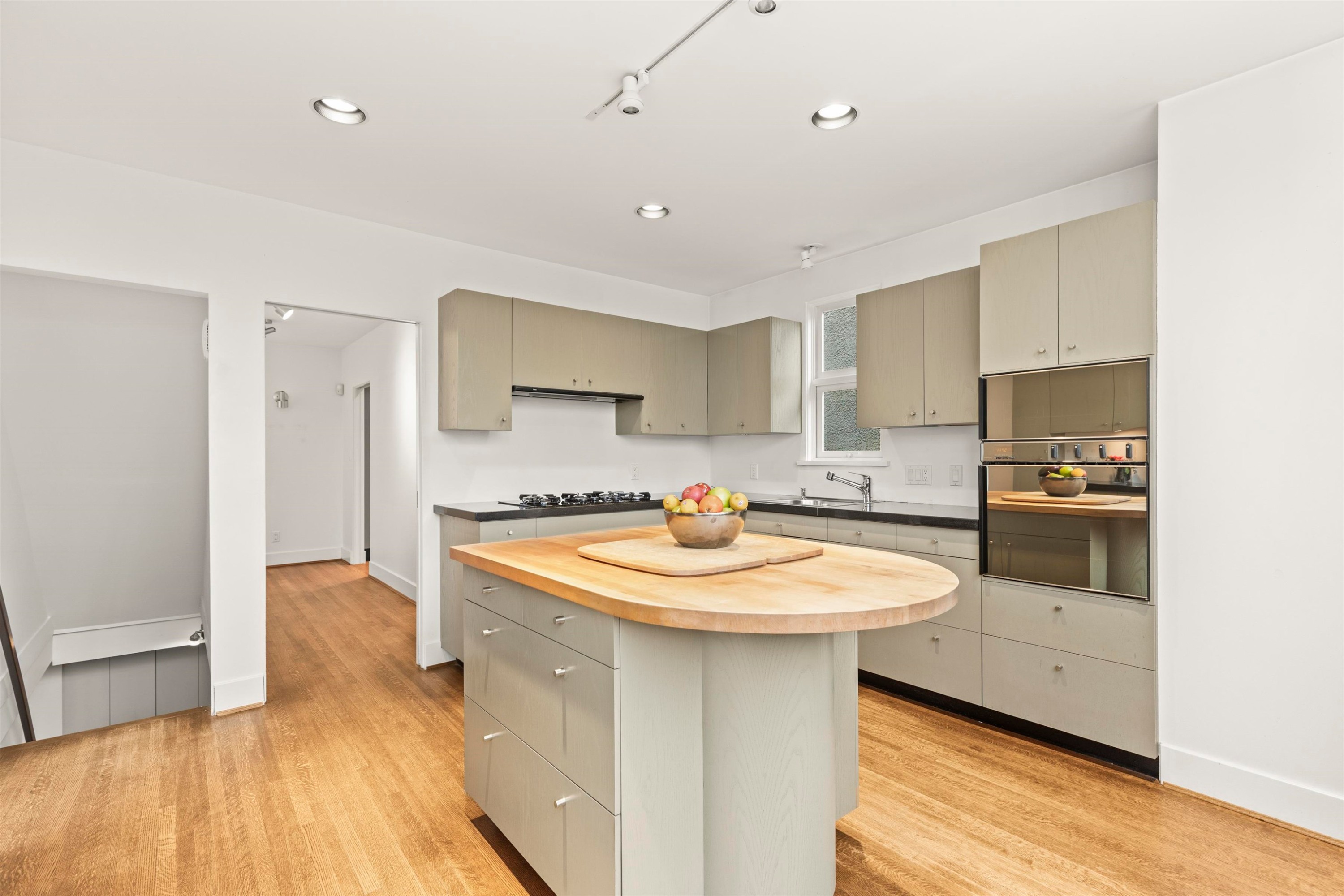 3545 King Edward Avenue W, Vancouver, BC