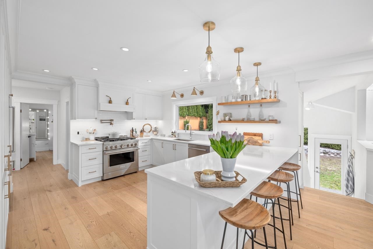 2524 Bendale Road, North Vancouver, BC