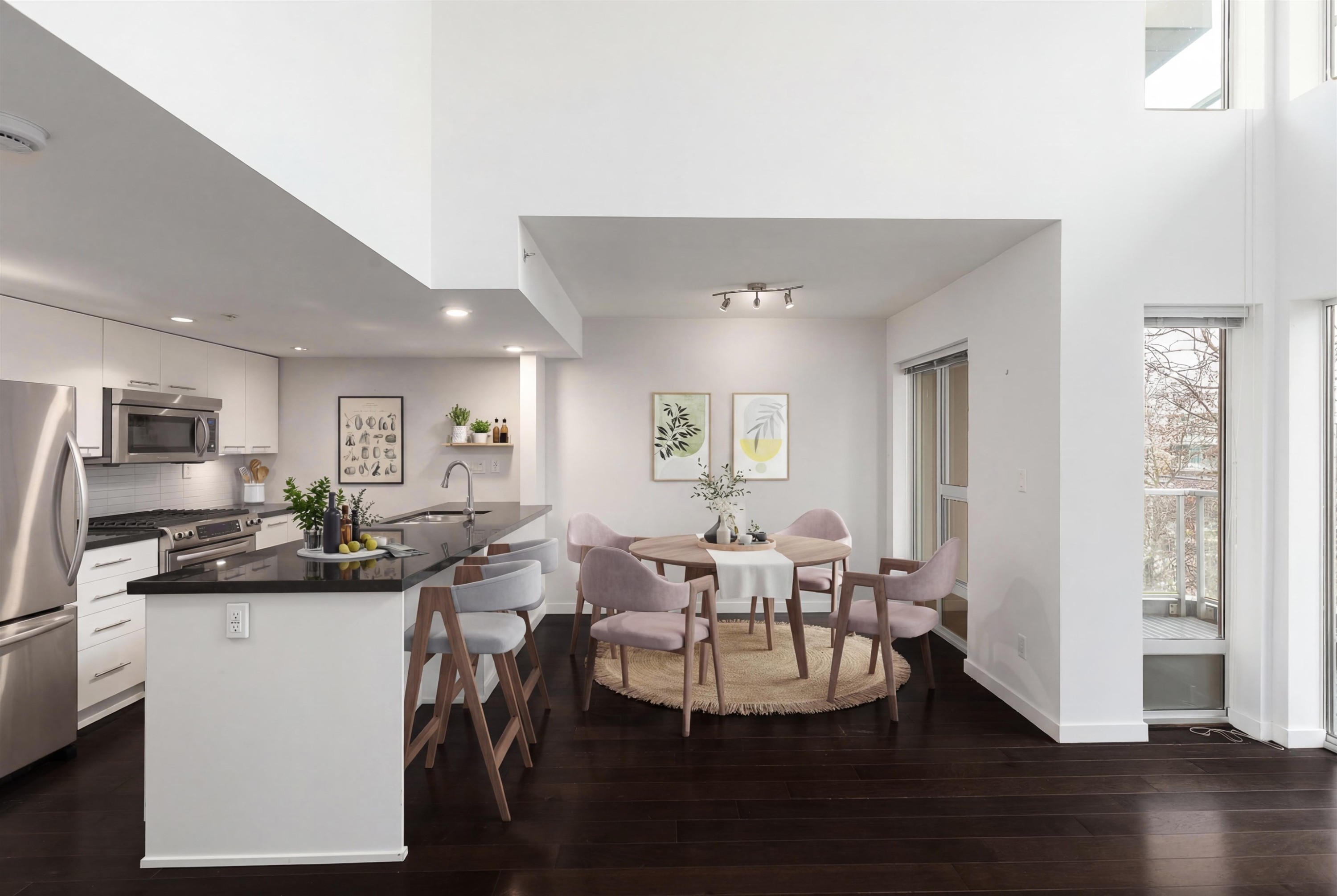 Ph7-1288 Chesterfield Avenue, North Vancouver, BC