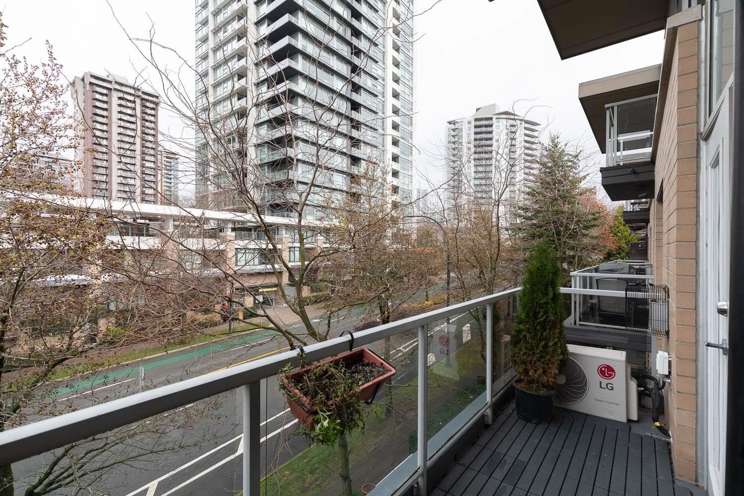 Ph7-1288 Chesterfield Avenue, North Vancouver, BC