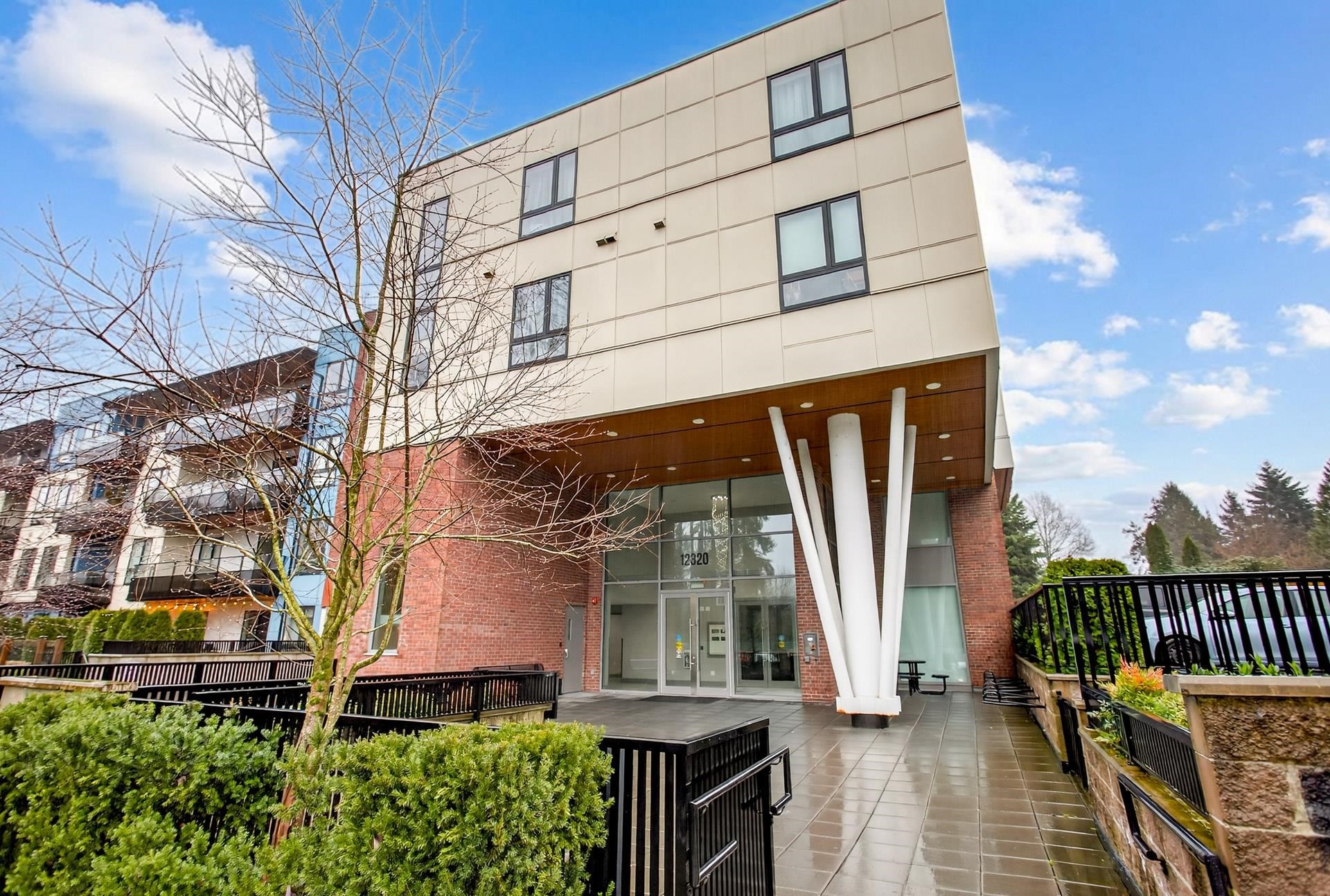 303-12320 222 Street, Maple Ridge, BC