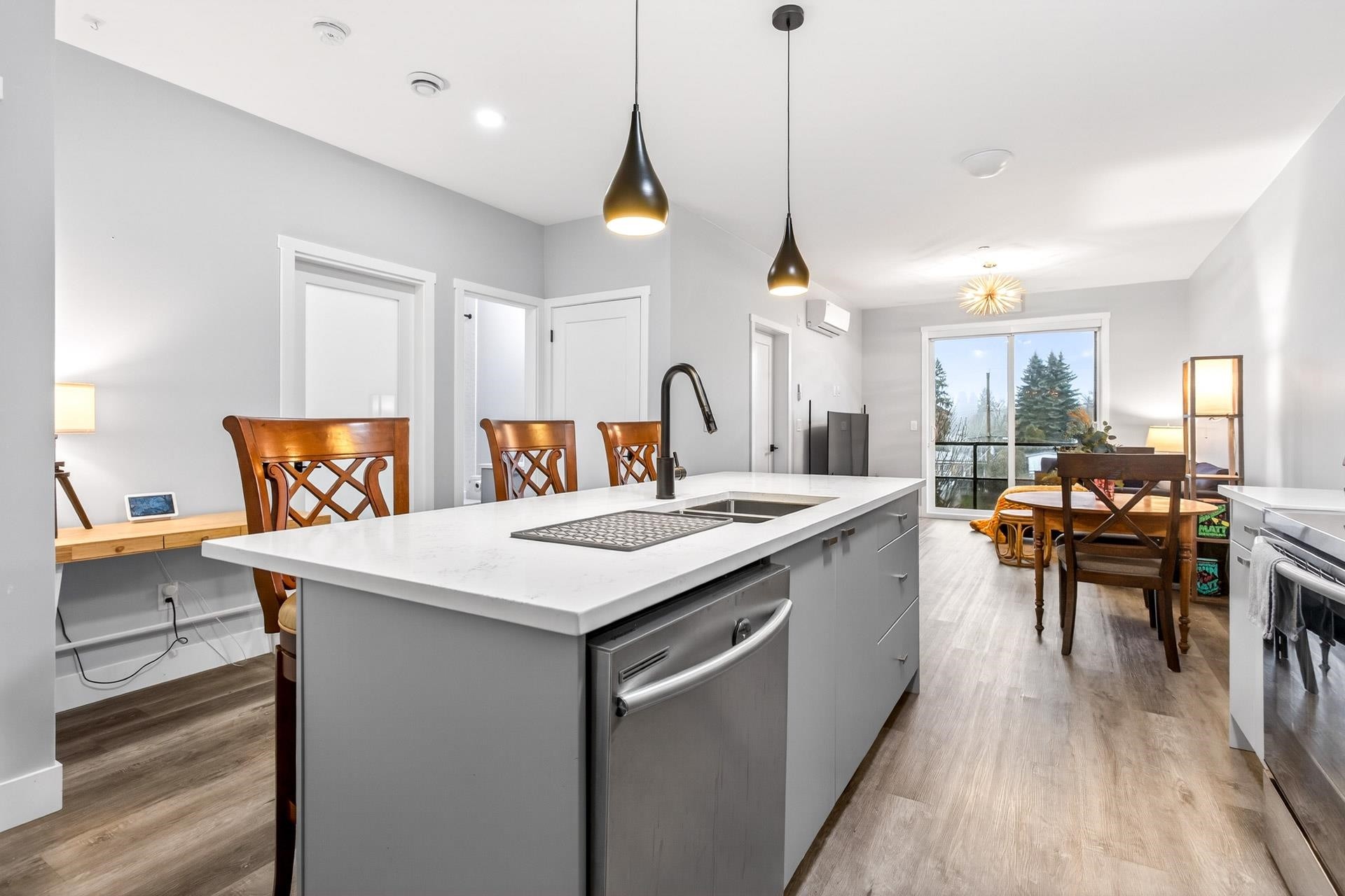 303-12320 222 Street, Maple Ridge, BC