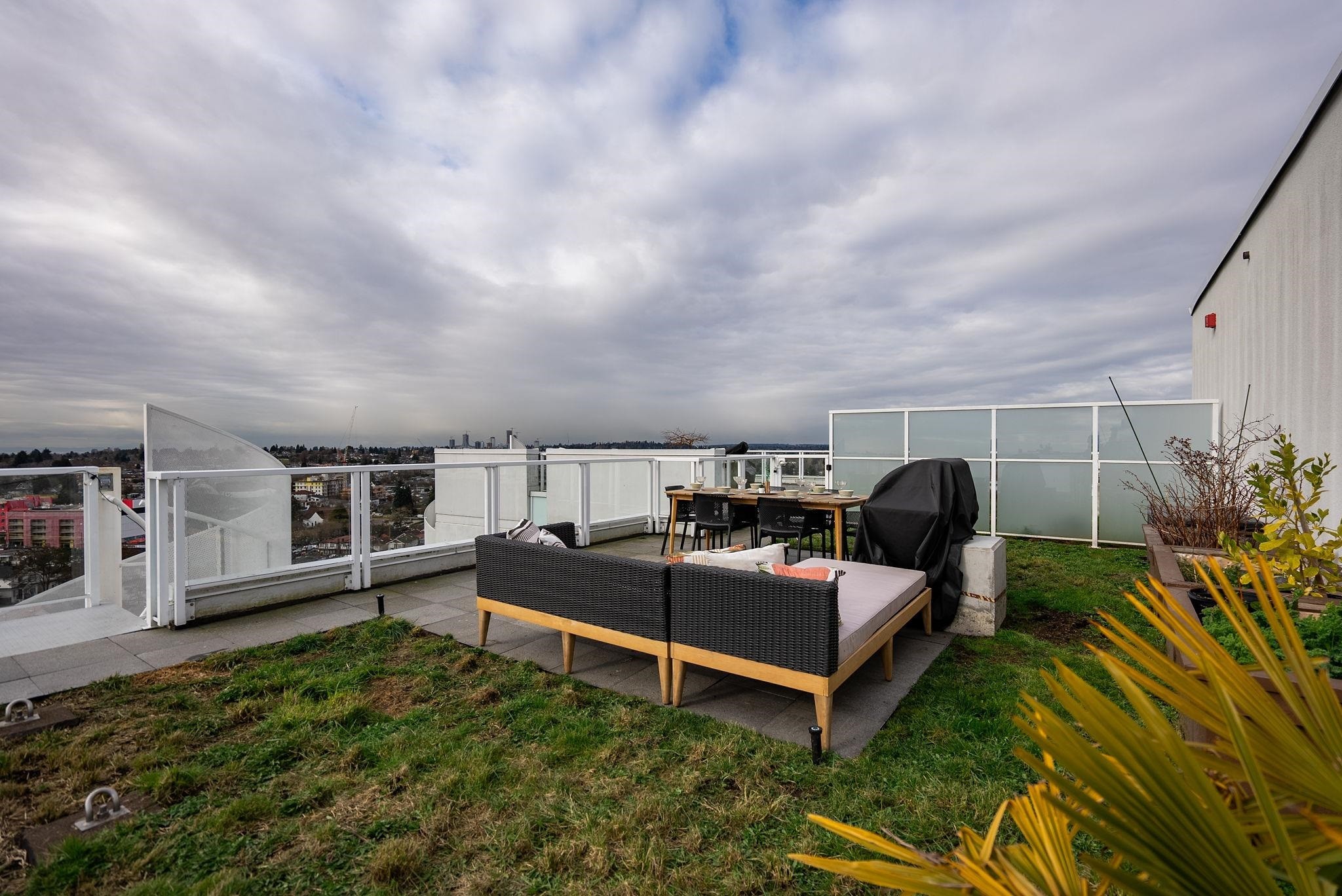 1801-4638 Gladstone Street, Vancouver, BC