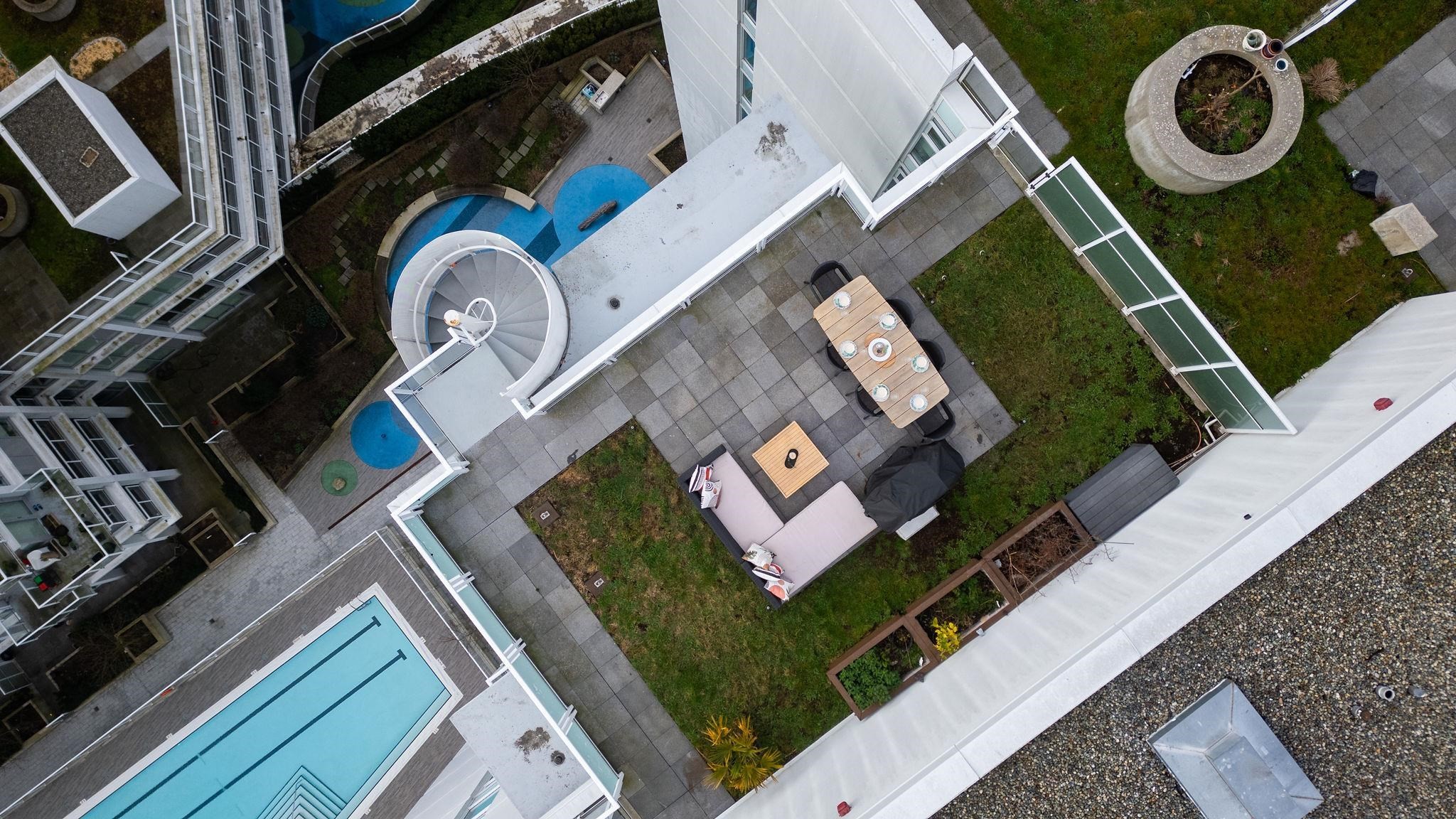 1801-4638 Gladstone Street, Vancouver, BC