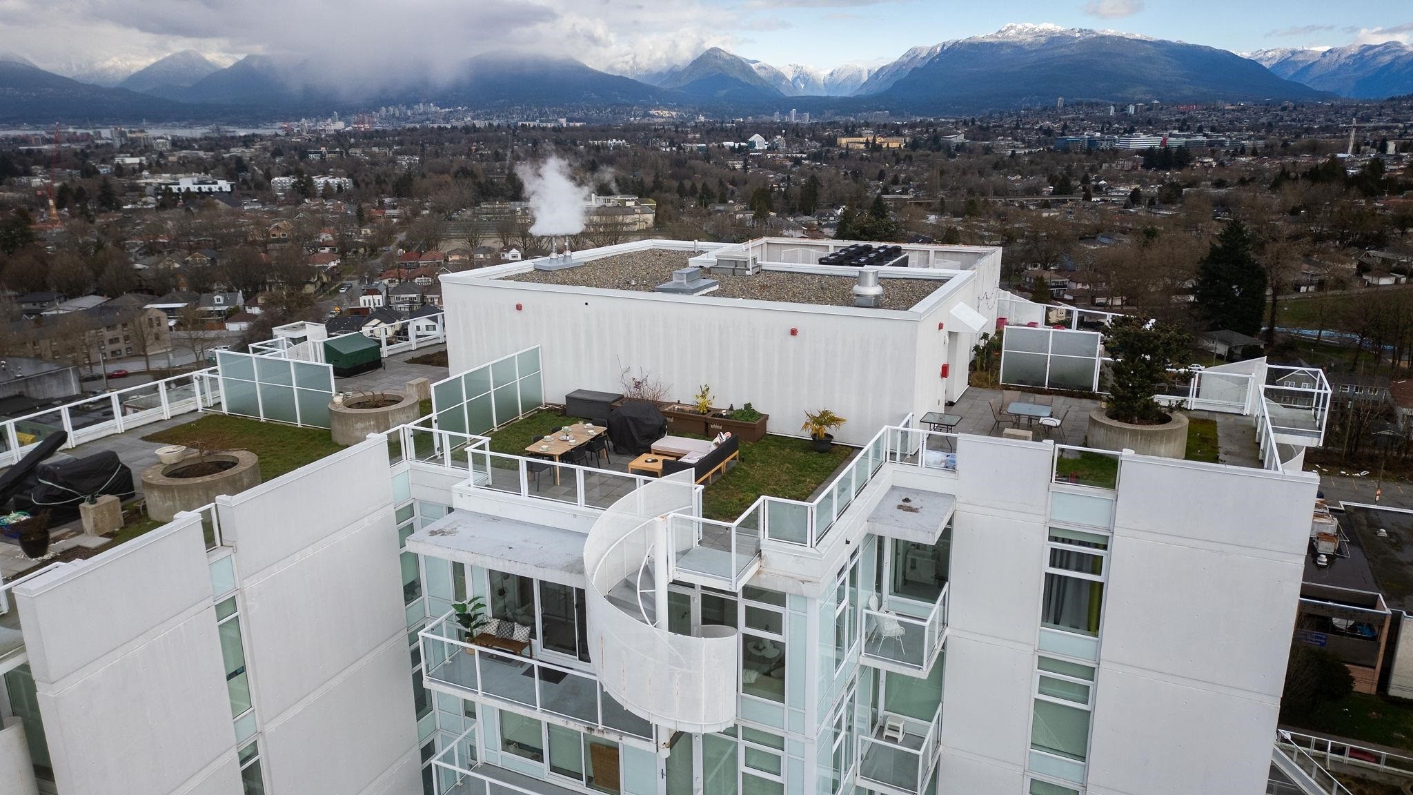 1801-4638 Gladstone Street, Vancouver, BC