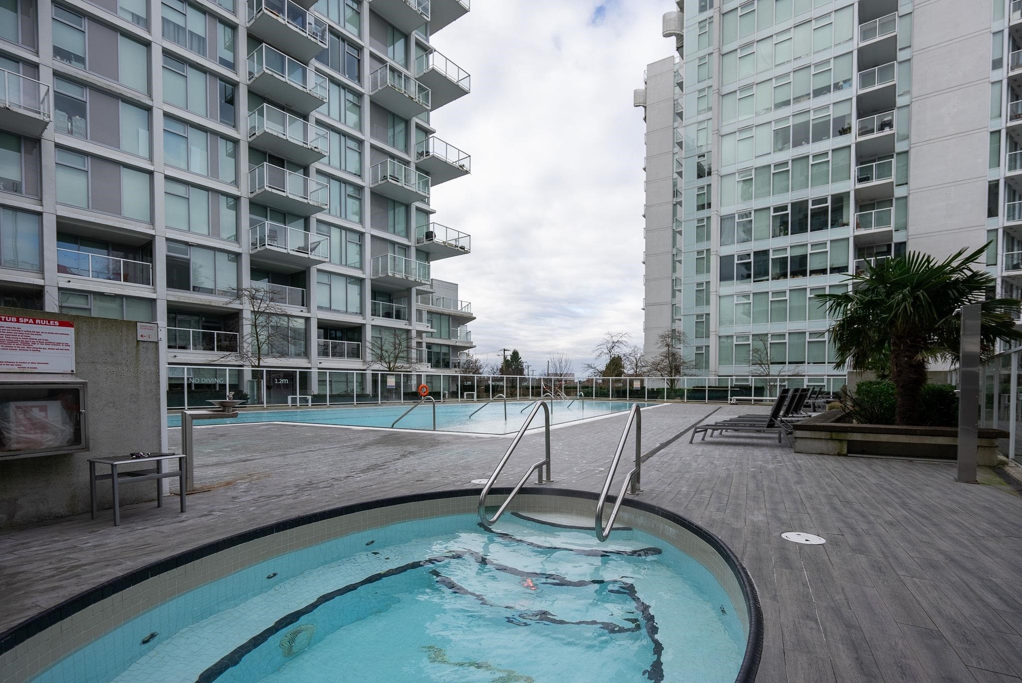 1801-4638 Gladstone Street, Vancouver, BC