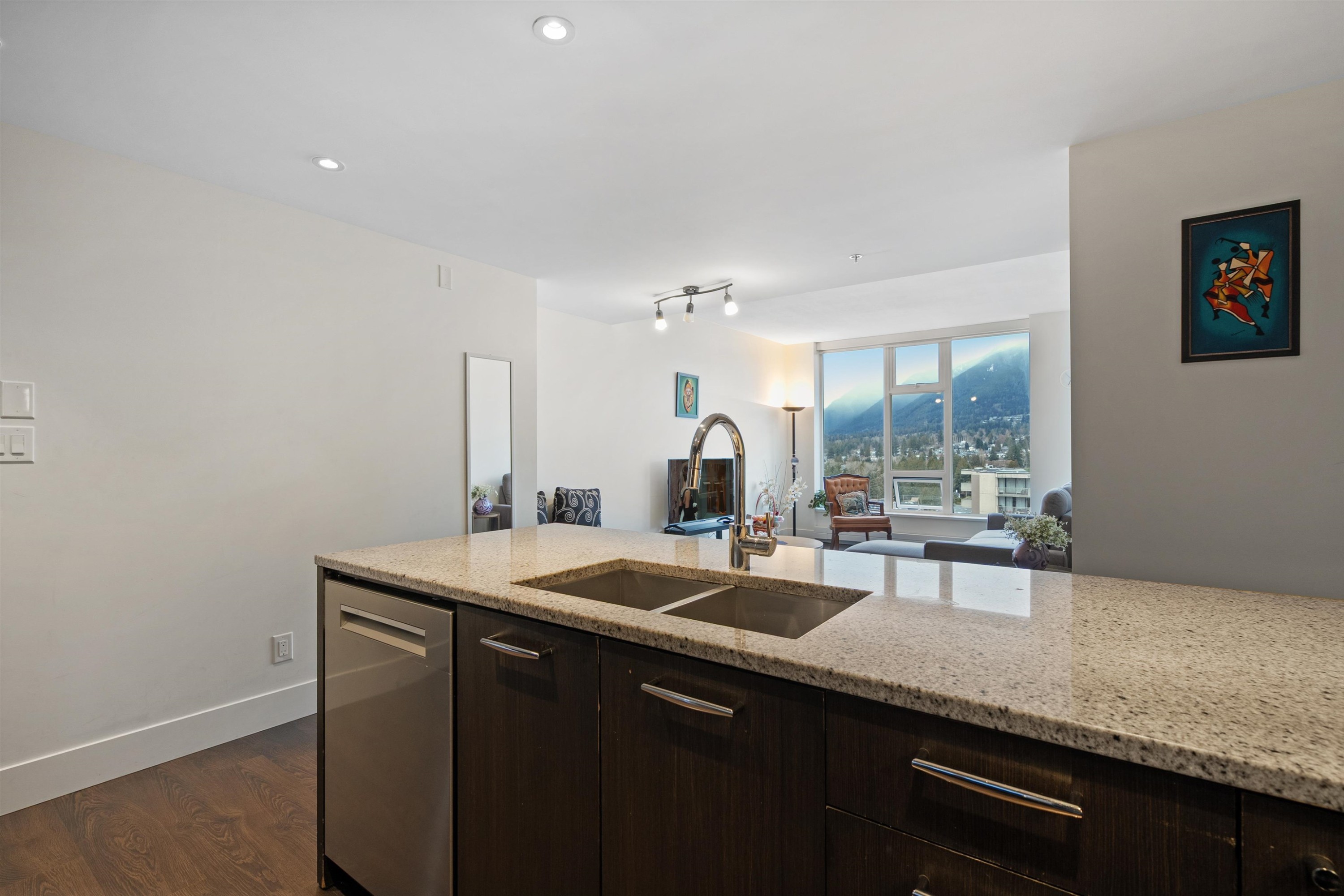 1608-150 15Th Street W, North Vancouver, BC