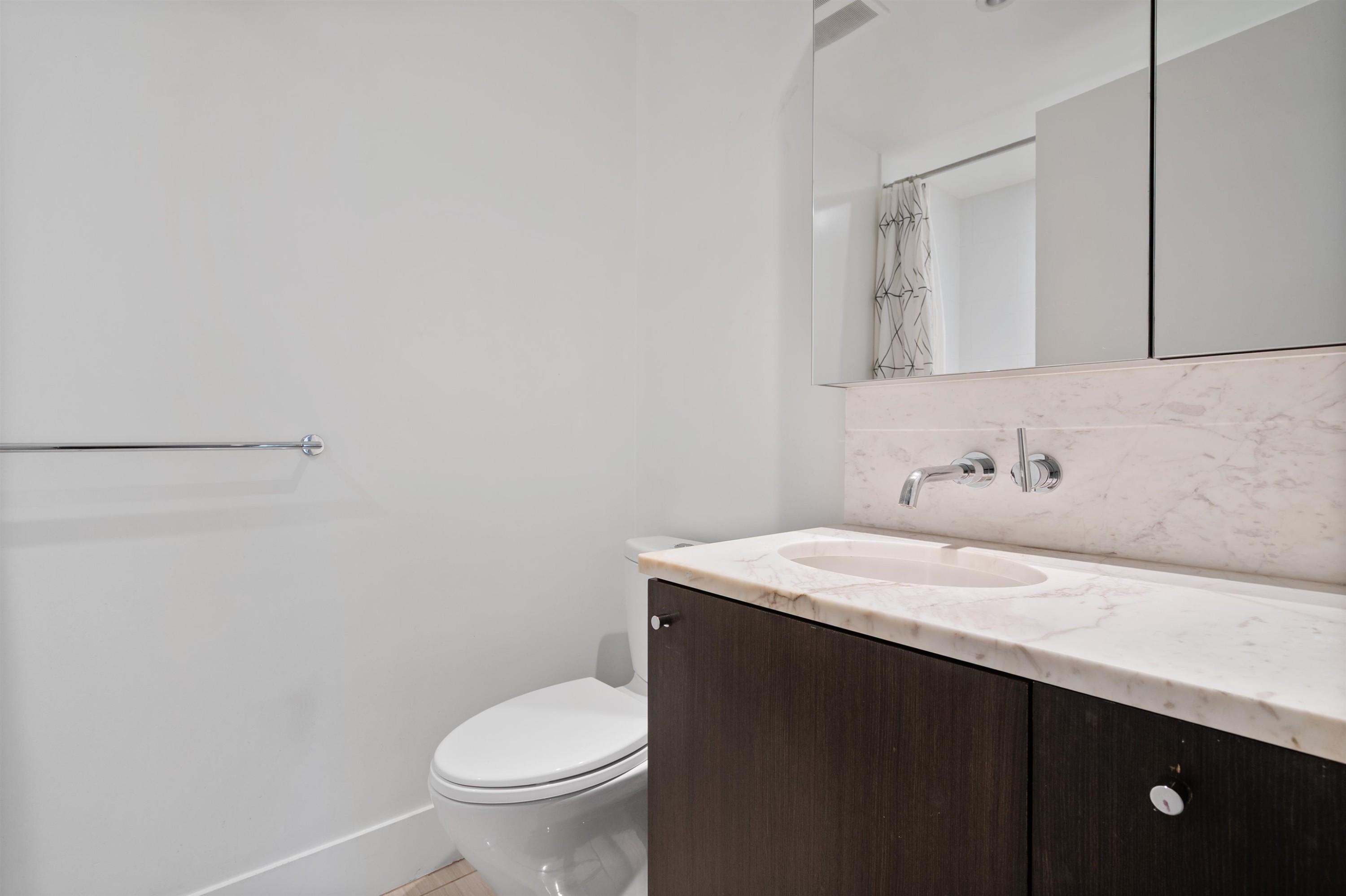 1608-150 15Th Street W, North Vancouver, BC